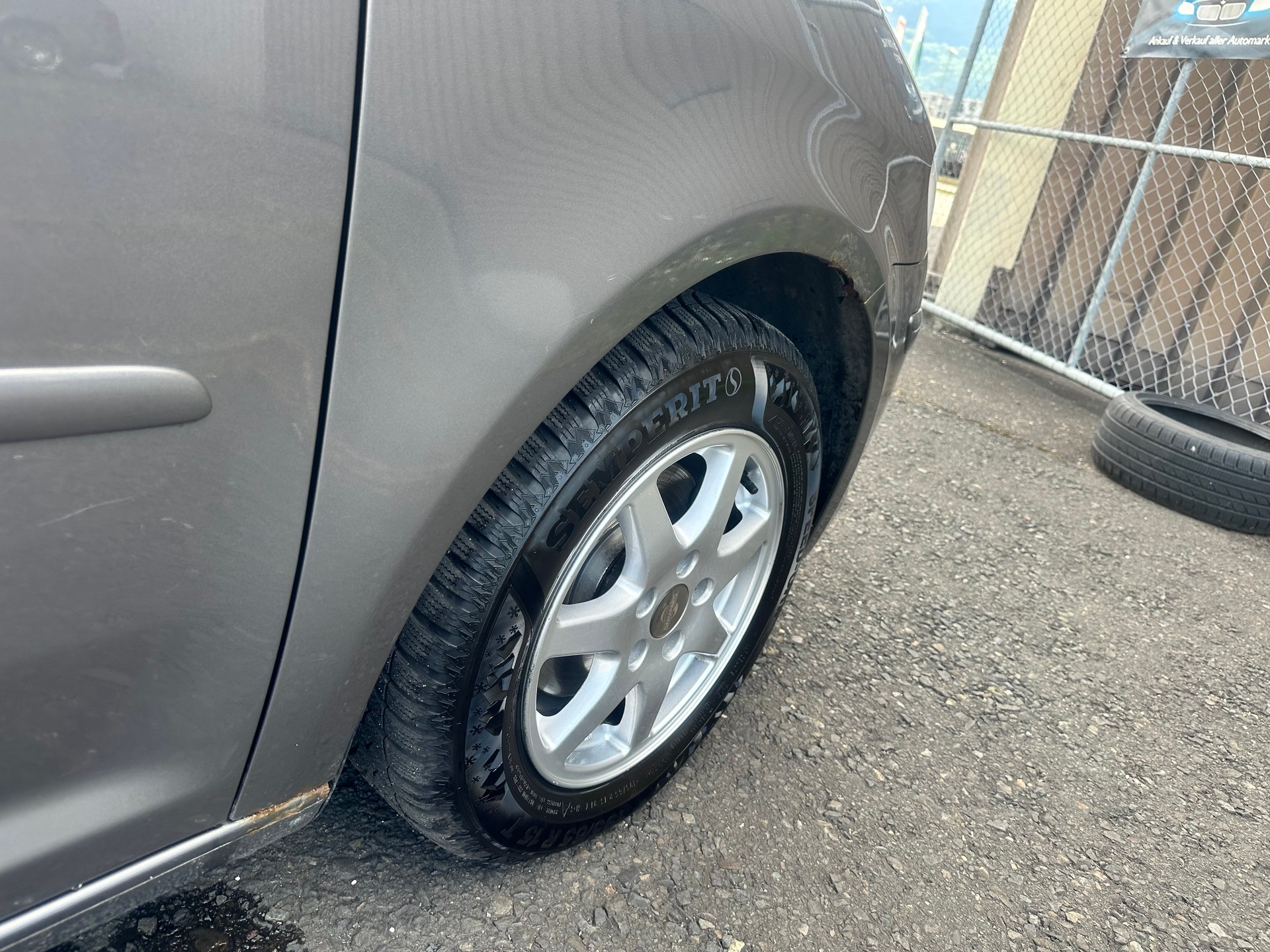 VW Touran 1.4 TSI Trendline-image-8