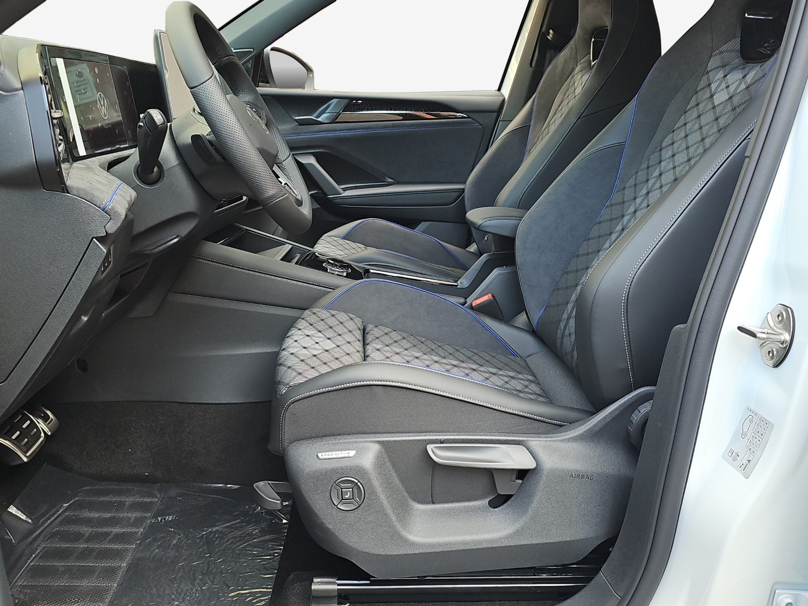 VW Tiguan 1.5 TSI evo2 eHybrid R-Line DSG-image-7