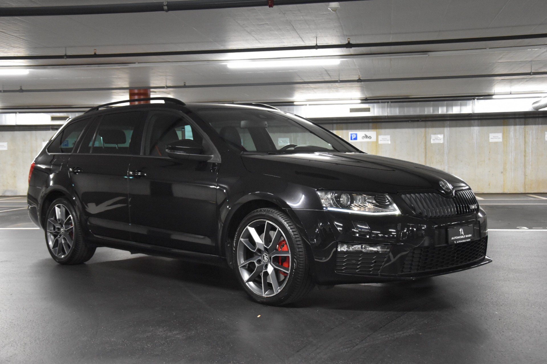 SKODA Octavia Combi 2.0 TDI RS-image-9