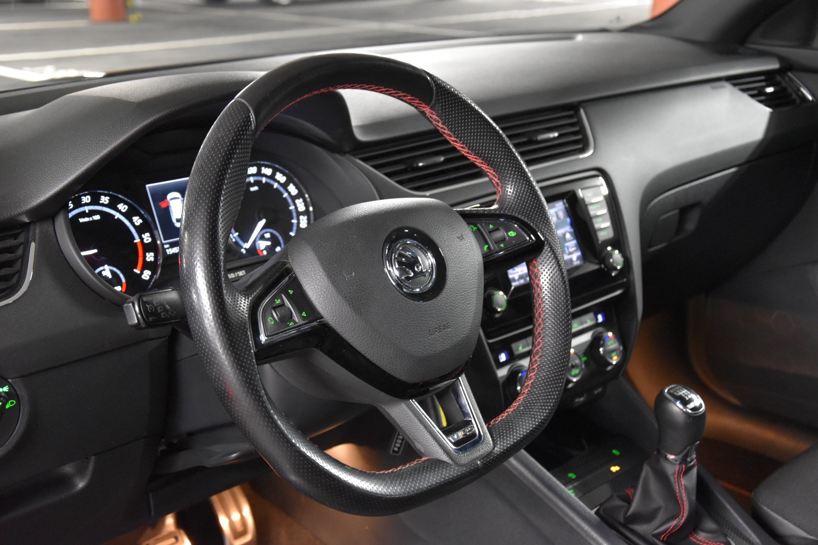 SKODA Octavia Combi 2.0 TDI RS-image-19