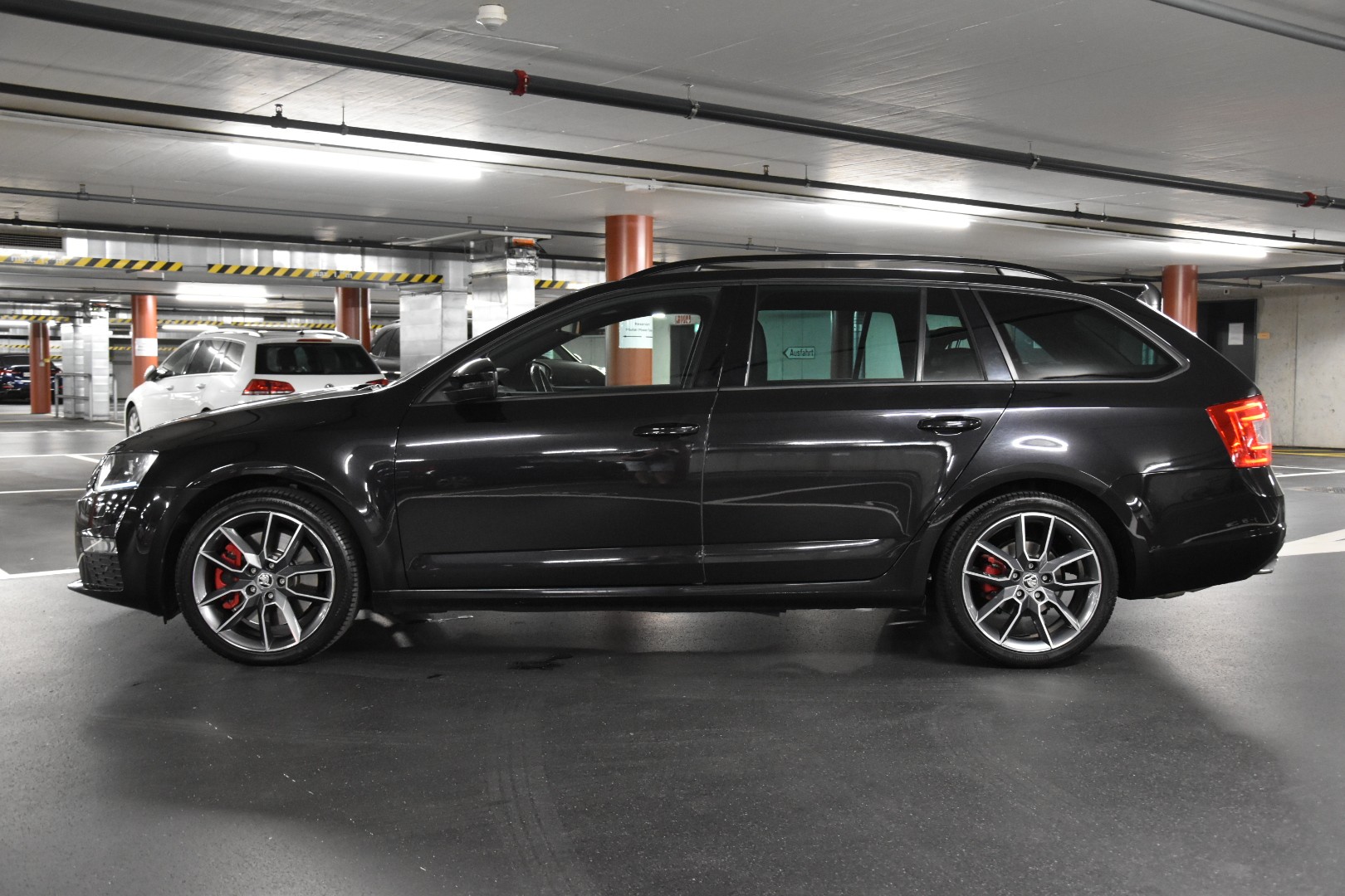 SKODA Octavia Combi 2.0 TDI RS-image-3