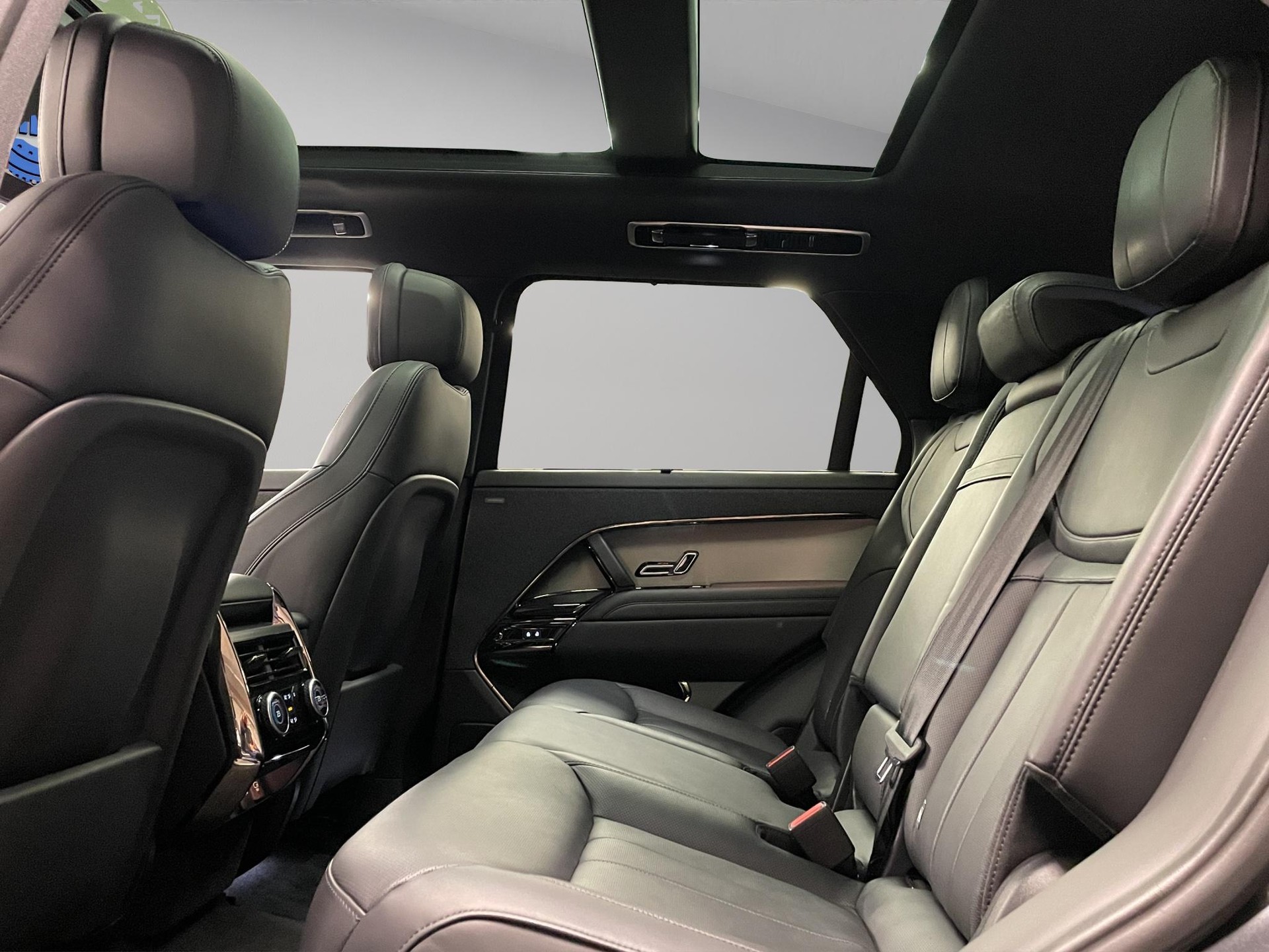 LAND ROVER Range Rover Sport 3.0 I6 250 SE-image-8