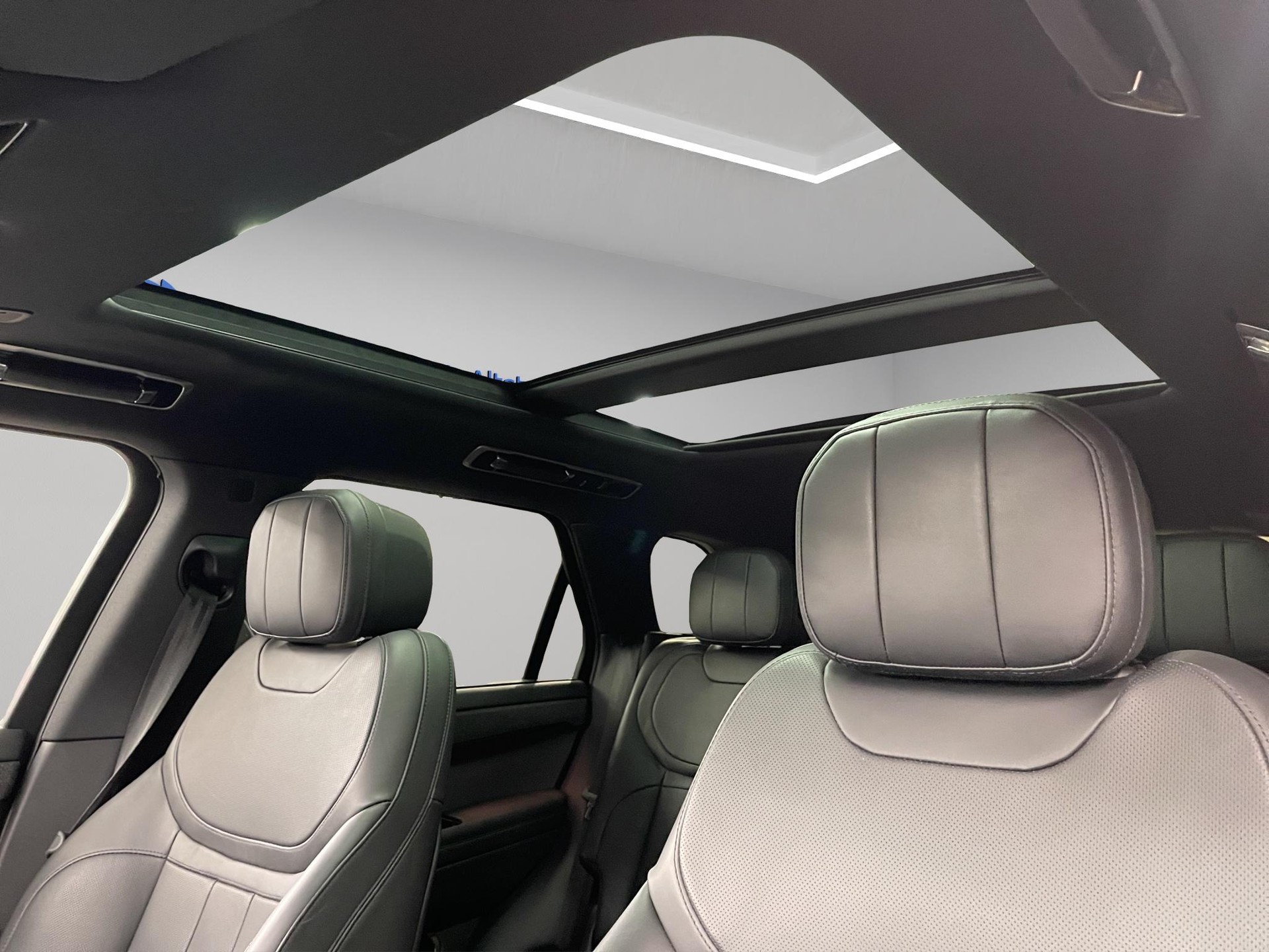 LAND ROVER Range Rover Sport 3.0 I6 250 SE-image-12