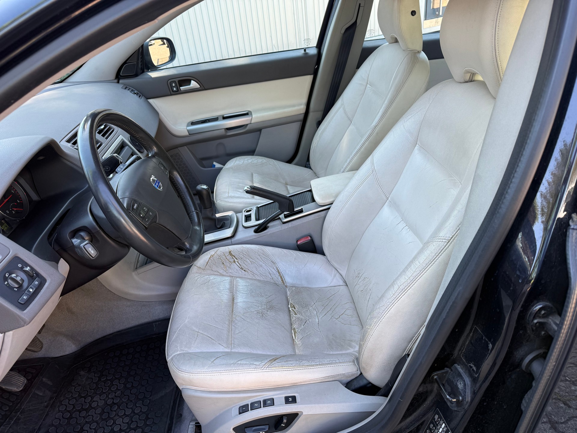 VOLVO V50 2.0D Summum-image-10
