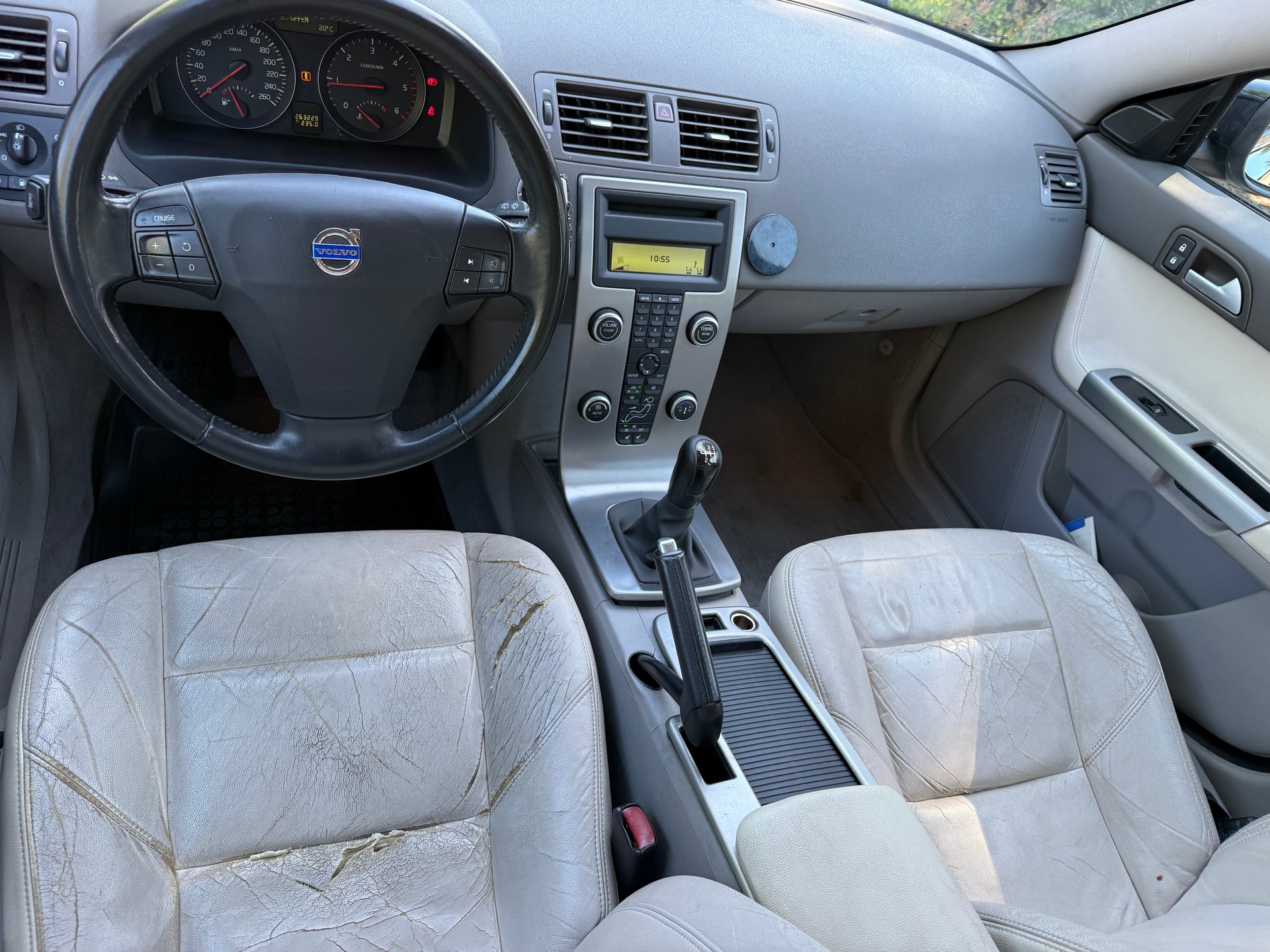 VOLVO V50 2.0D Summum-image-9