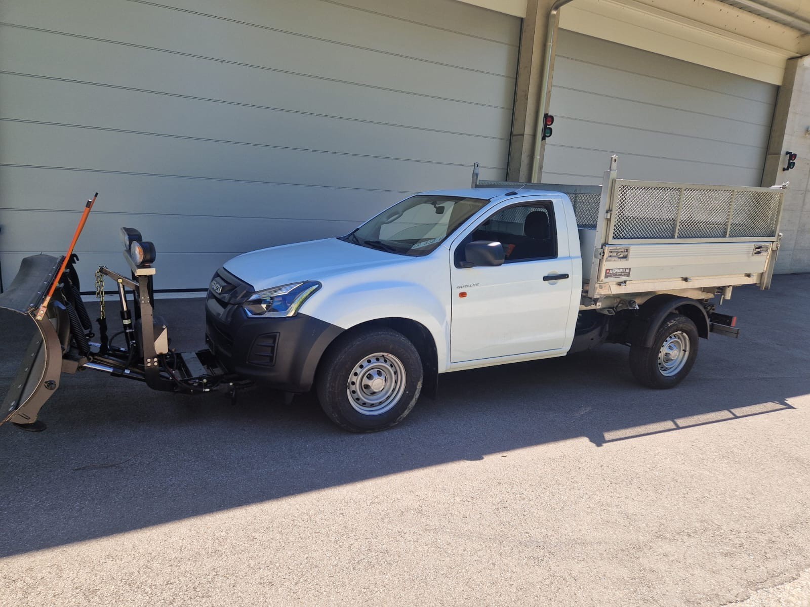 ISUZU D-MAX 1.9 Single Cab Satellite 4x4 - Ponte Ribaltabile 3 Lati in Alluminio - Cala Neve Snow Dogg - Gancio Traino KG. 3500-image-3