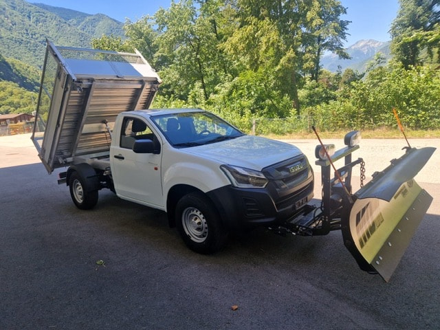 ISUZU D-MAX 1.9 Single Cab Satellite 4x4 - Ponte Ribaltabile 3 Lati in Alluminio - Cala Neve Snow Dogg - Gancio Traino KG. 3500-image-0