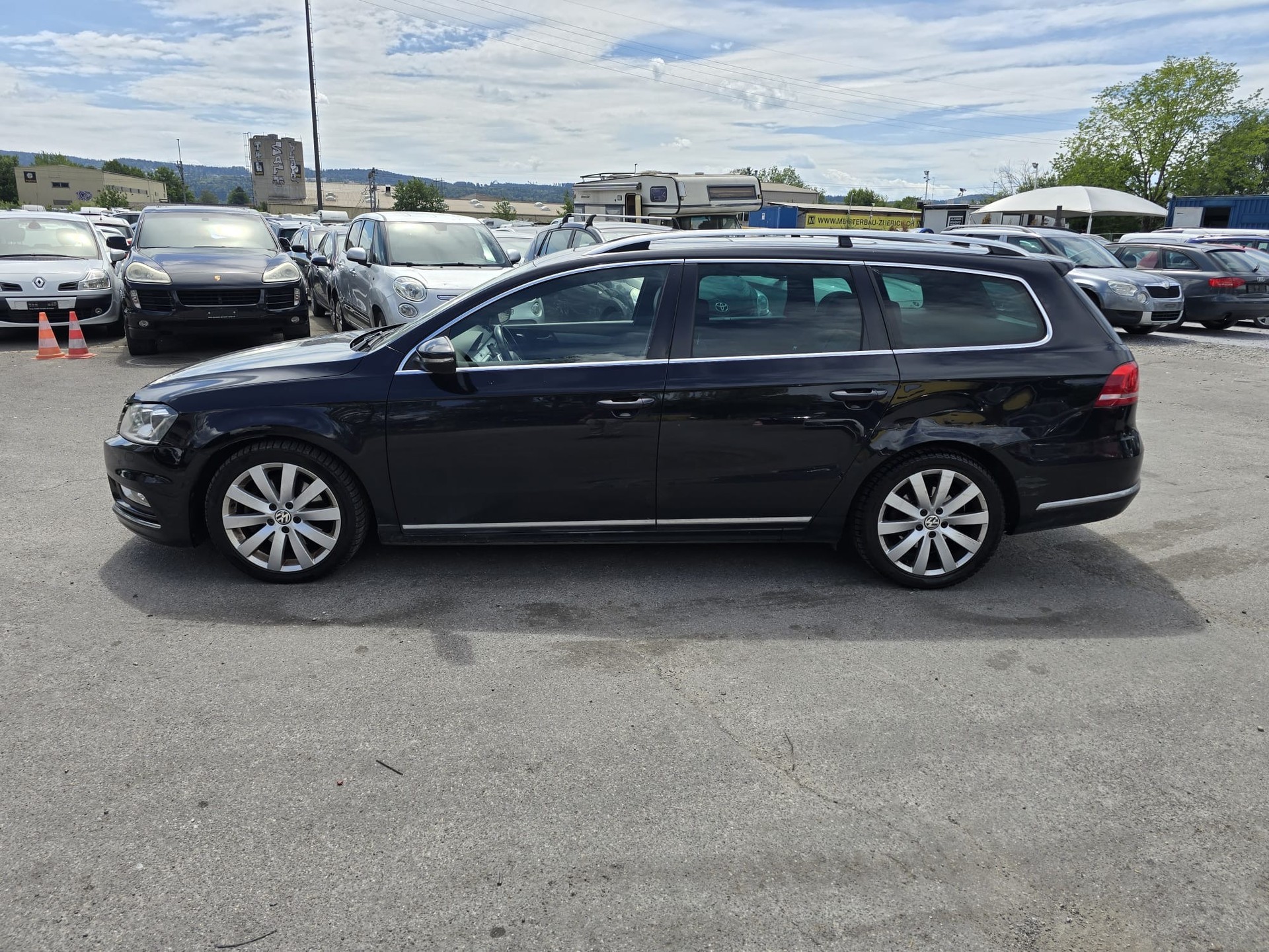 VW Passat Variant 2.0 BlueTDI R-Line Design DSG-image-6