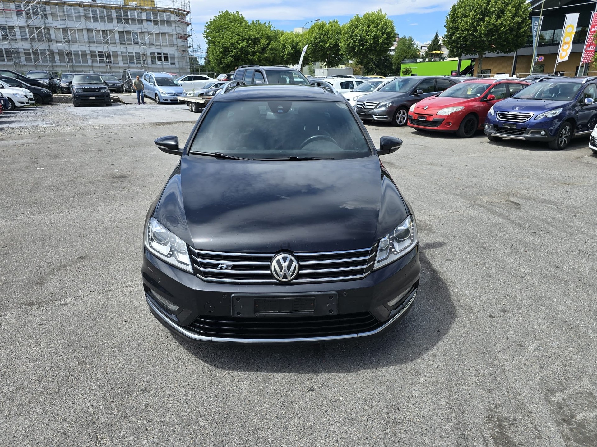 VW Passat Variant 2.0 BlueTDI R-Line Design DSG-image-0