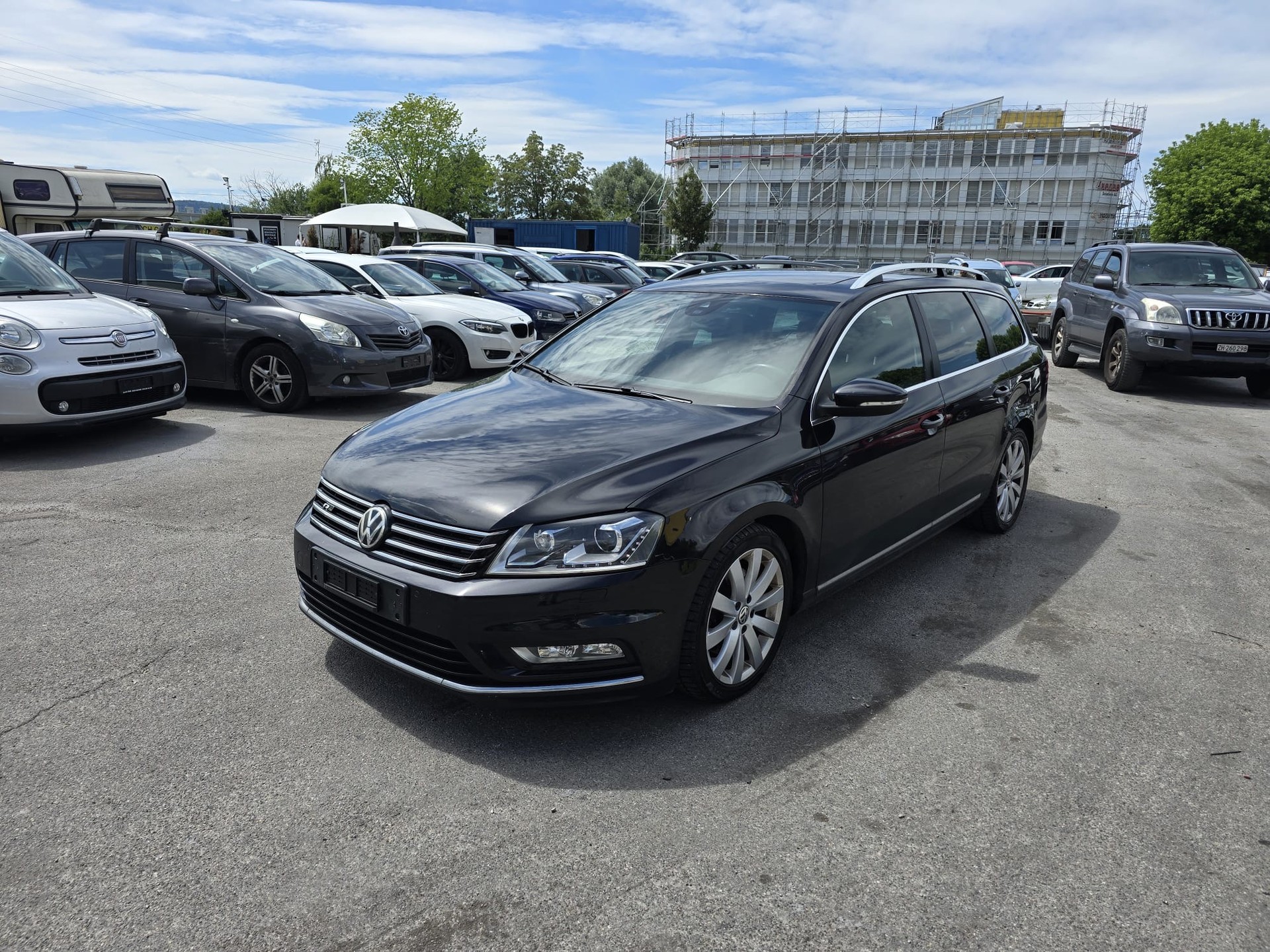 VW Passat Variant 2.0 BlueTDI R-Line Design DSG-image-1