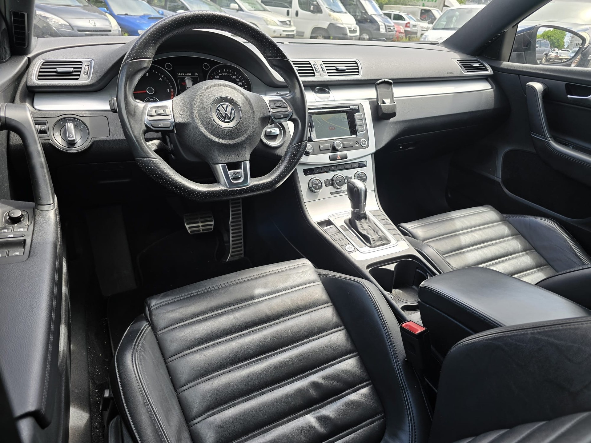 VW Passat Variant 2.0 BlueTDI R-Line Design DSG-image-12