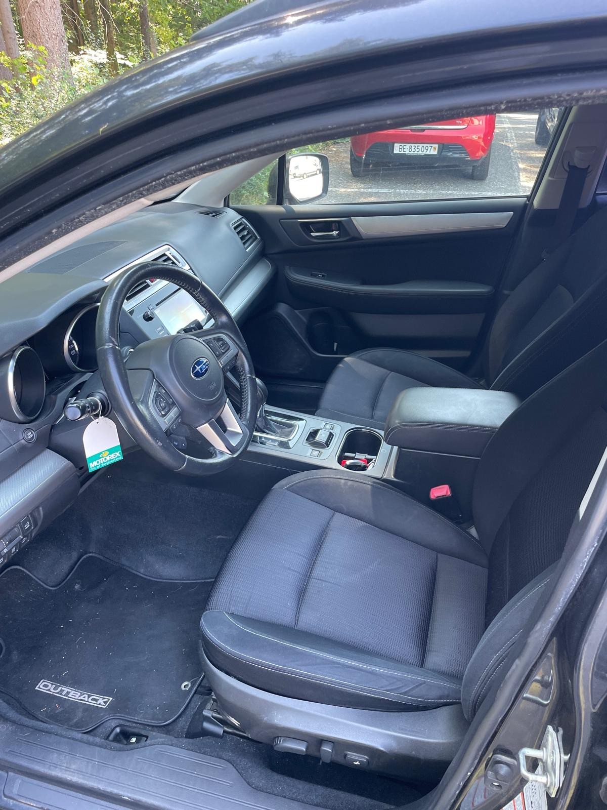 SUBARU Outback 2.5i Swiss AWD Lineartronic-image-8