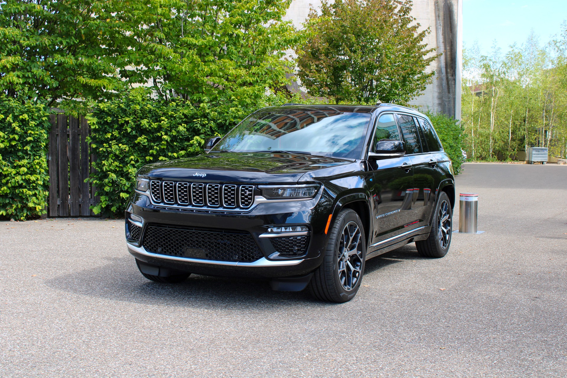 JEEP Grand Cherokee 2.0 Plug-in-Hybrid Summit Reserve 4xe-showroom-element-1
