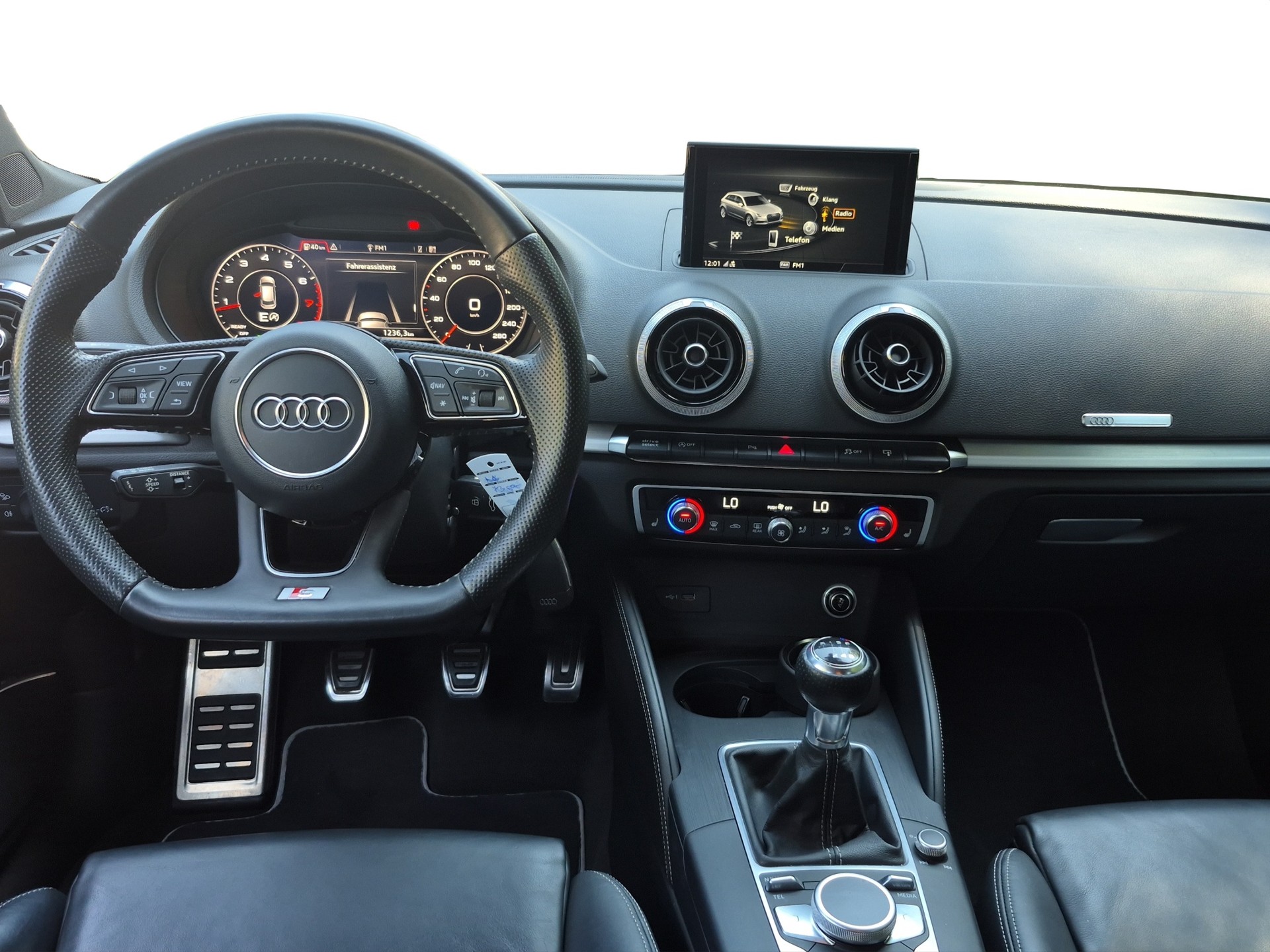 AUDI A3 Sportback 1.4 TFSI Sport S-Line *S-Sportsitze, B&O*-image-6