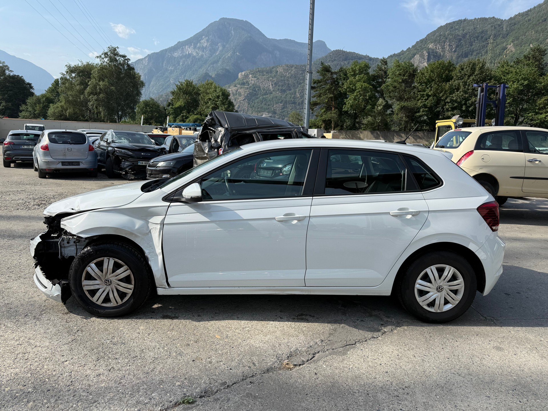 VW Polo 1.0 BMT Trendline-image-1