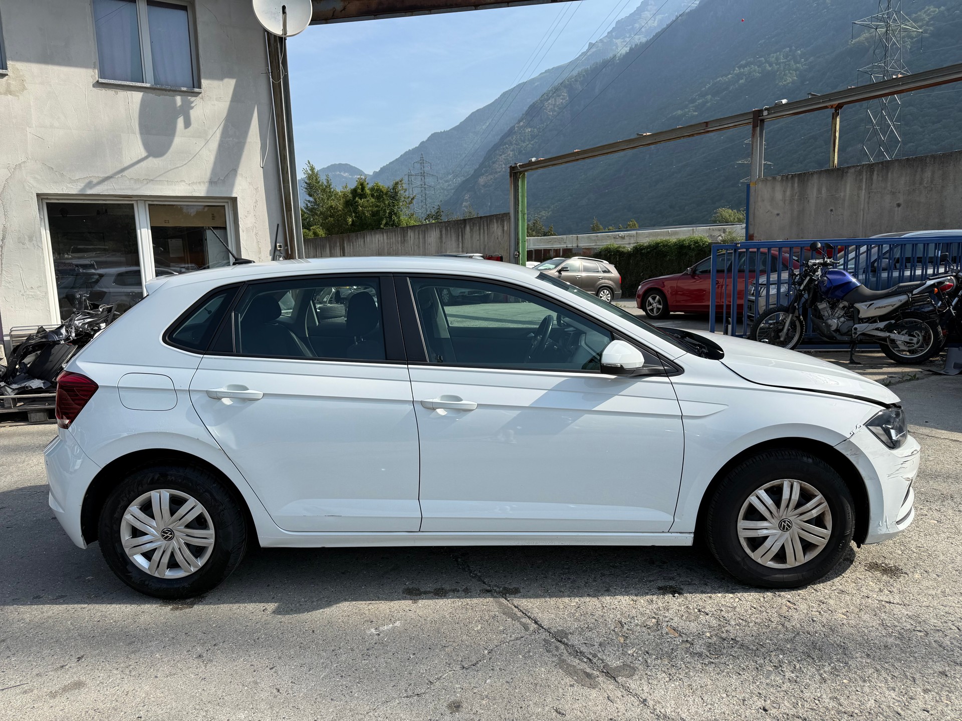 VW Polo 1.0 BMT Trendline-image-8