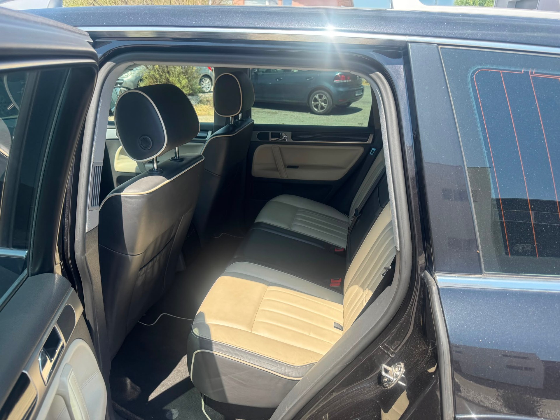VW TOUAREG-image-9
