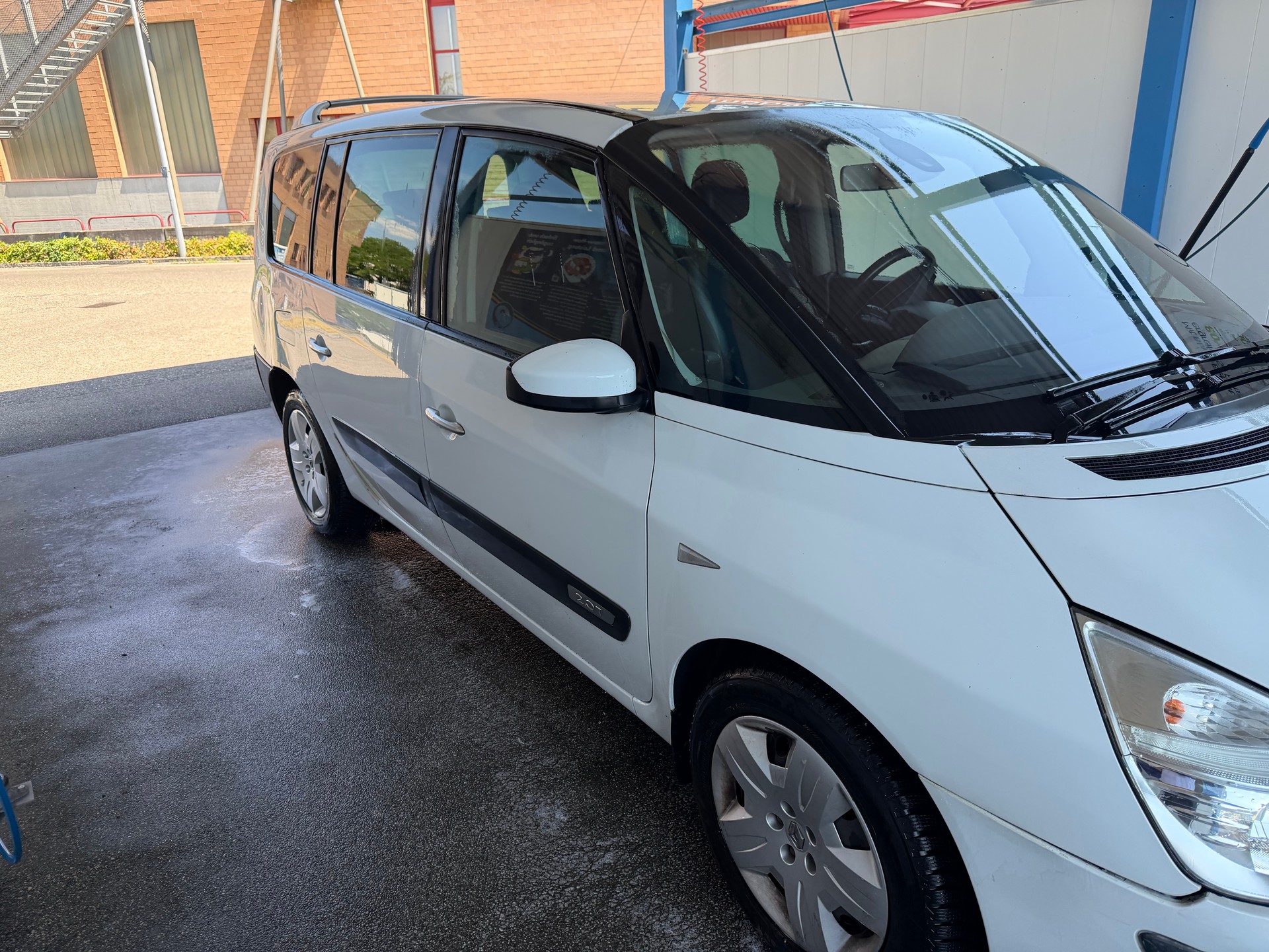 RENAULT Grand Espace 2.0 Turbo Tech'Run Automatic-image-1