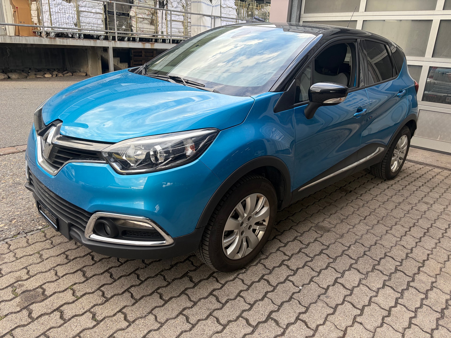 RENAULT Captur 1.2 T 16V Swiss Edition EDC-image-2