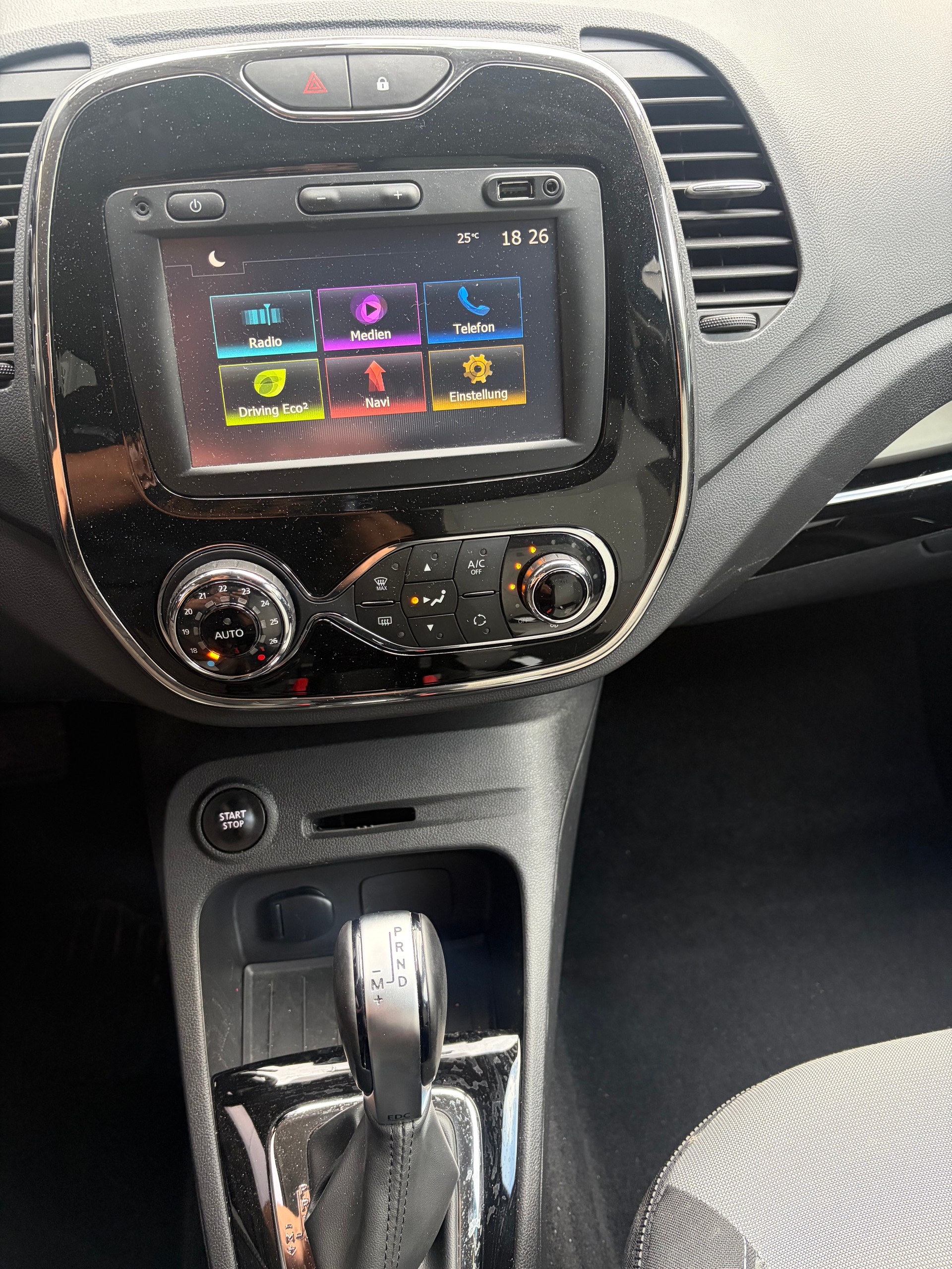 RENAULT Captur 1.2 T 16V Swiss Edition EDC-image-6