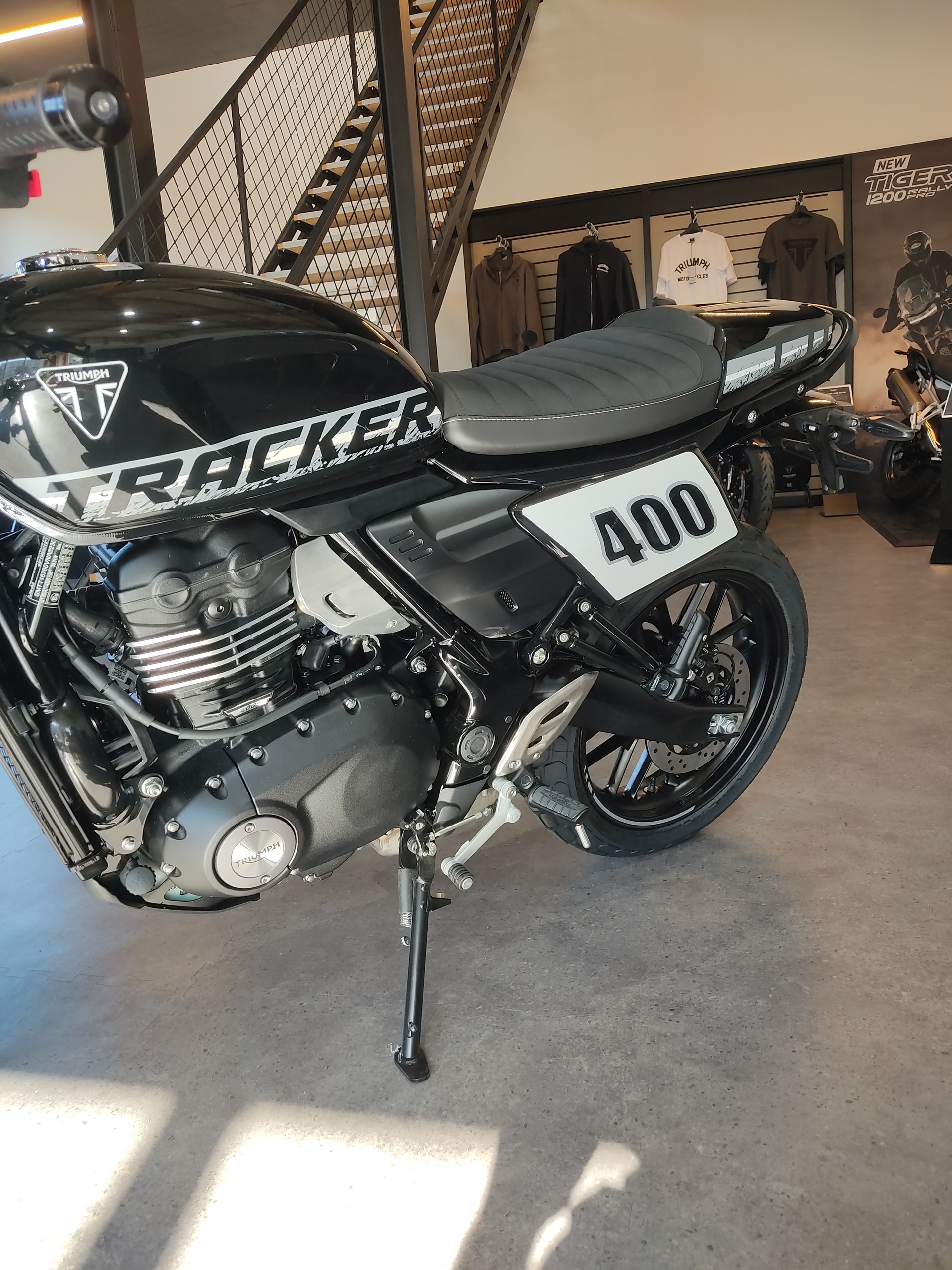 TRIUMPH TRACKER-image-4