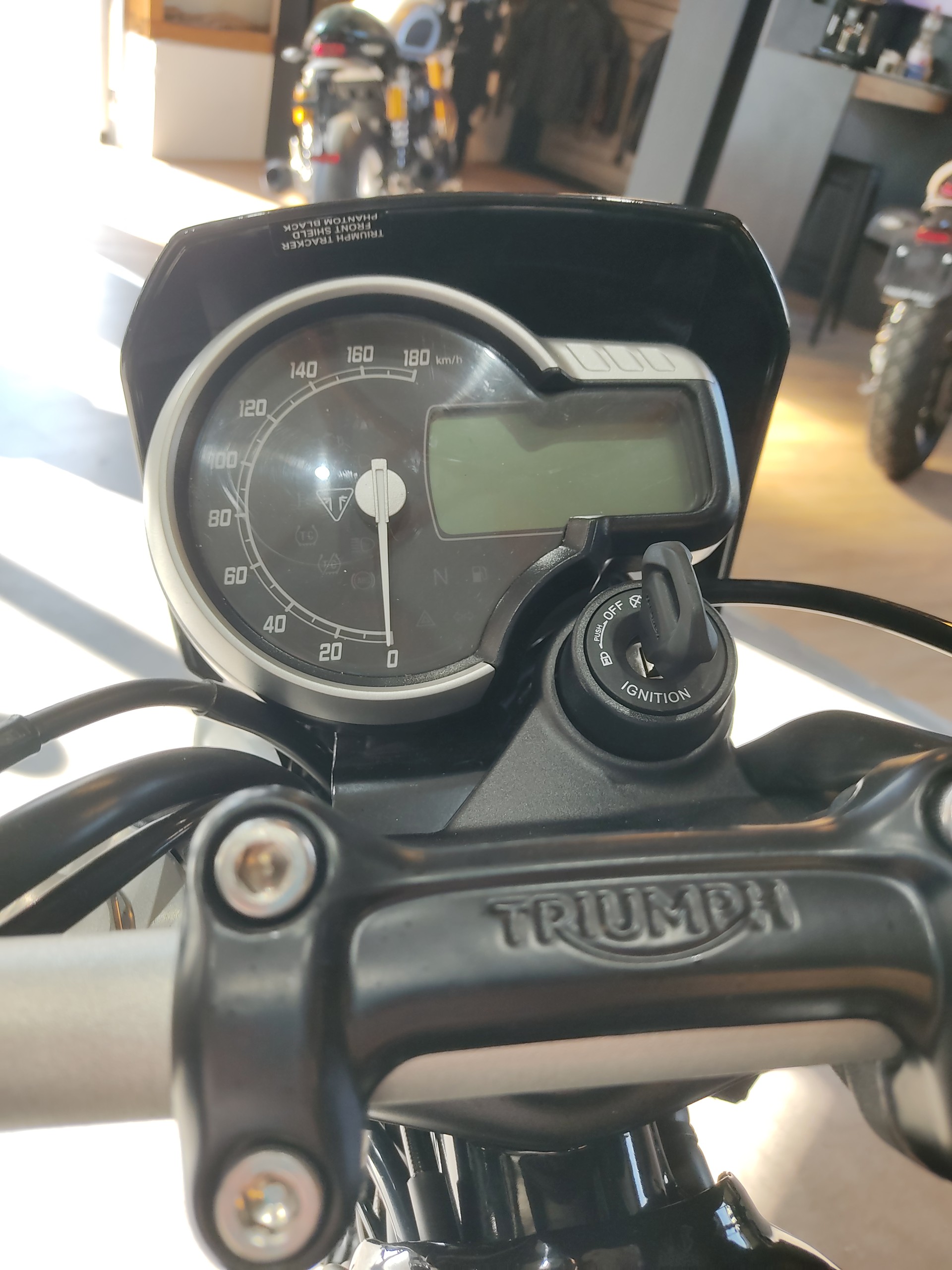 TRIUMPH TRACKER-image-6