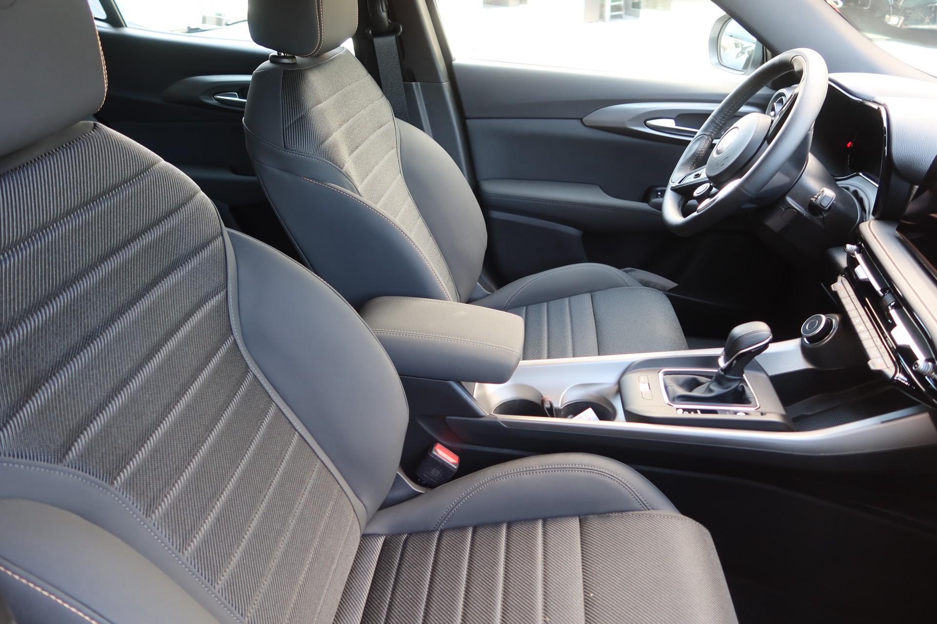 ALFA ROMEO Tonale 1.5 48V Hybrid Ti-image-8