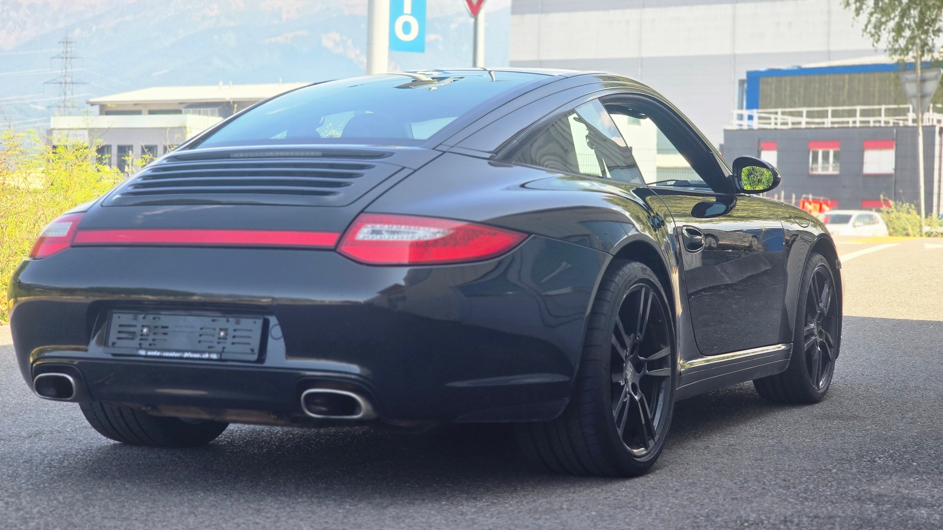 PORSCHE 911 Targa 4 PDK-image-3
