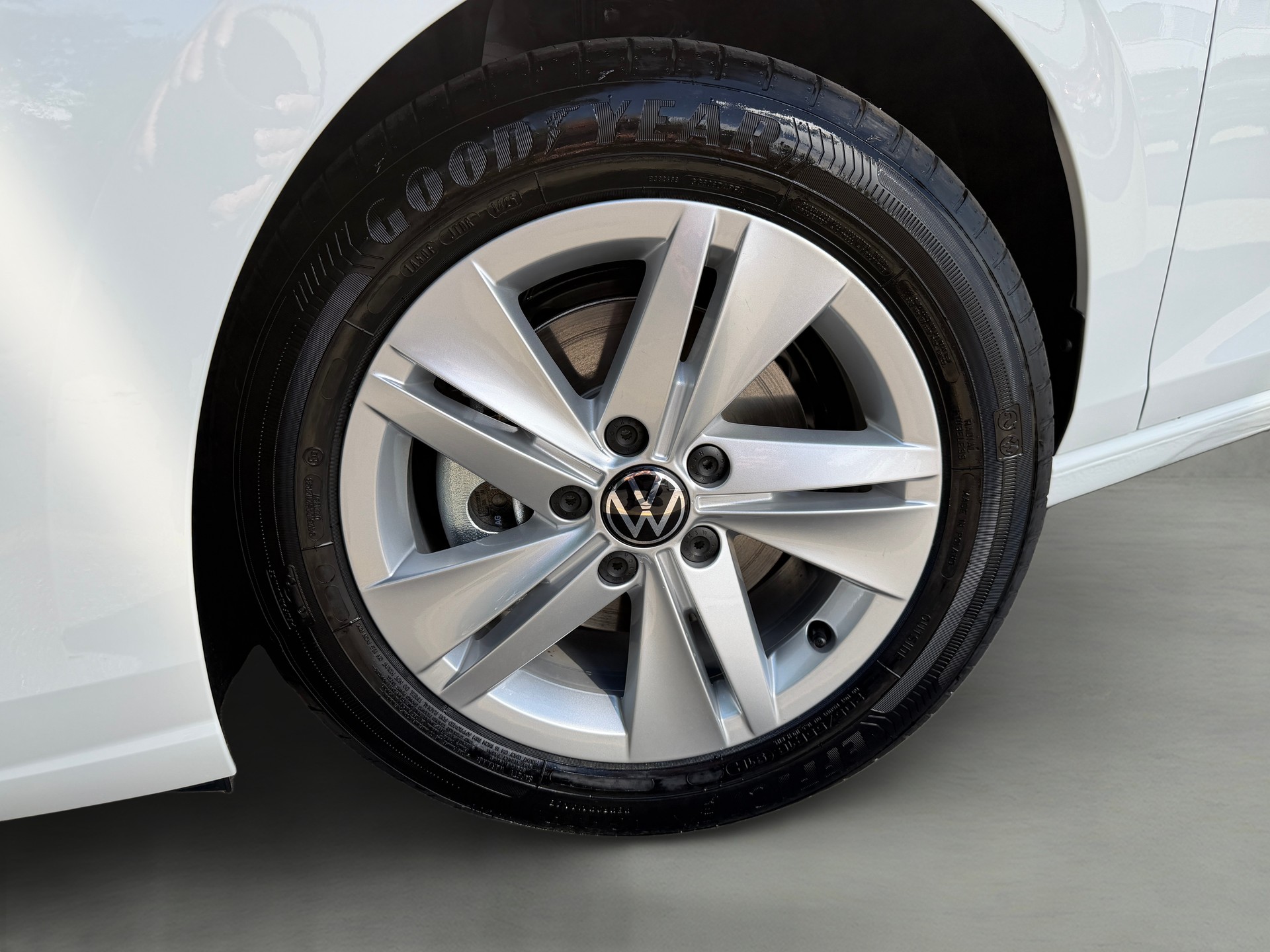 VW Golf 1.5 e TSI mHEV Value DSG-image-7