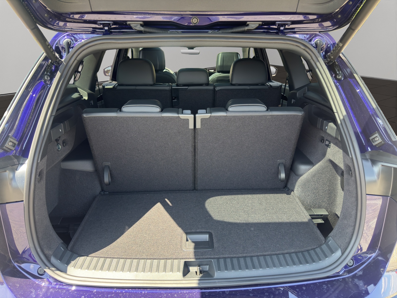 VW Tayron 2.0 TSI R-Line Plus DSG 4Motion-image-5