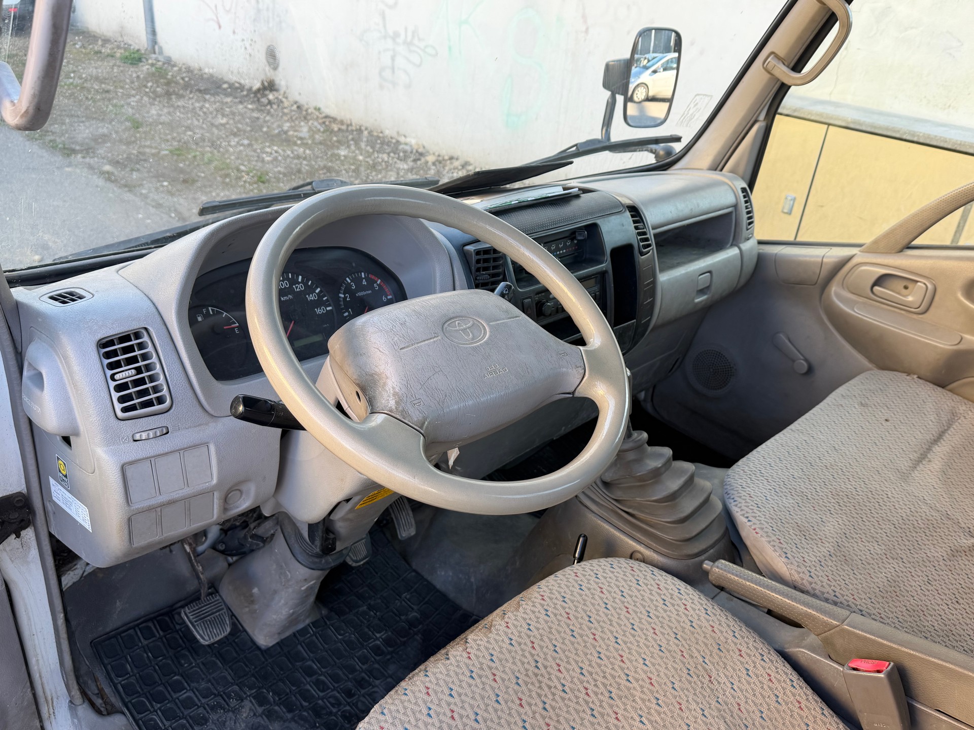 TOYOTA Dyna 100 2.5 D-4D-image-11