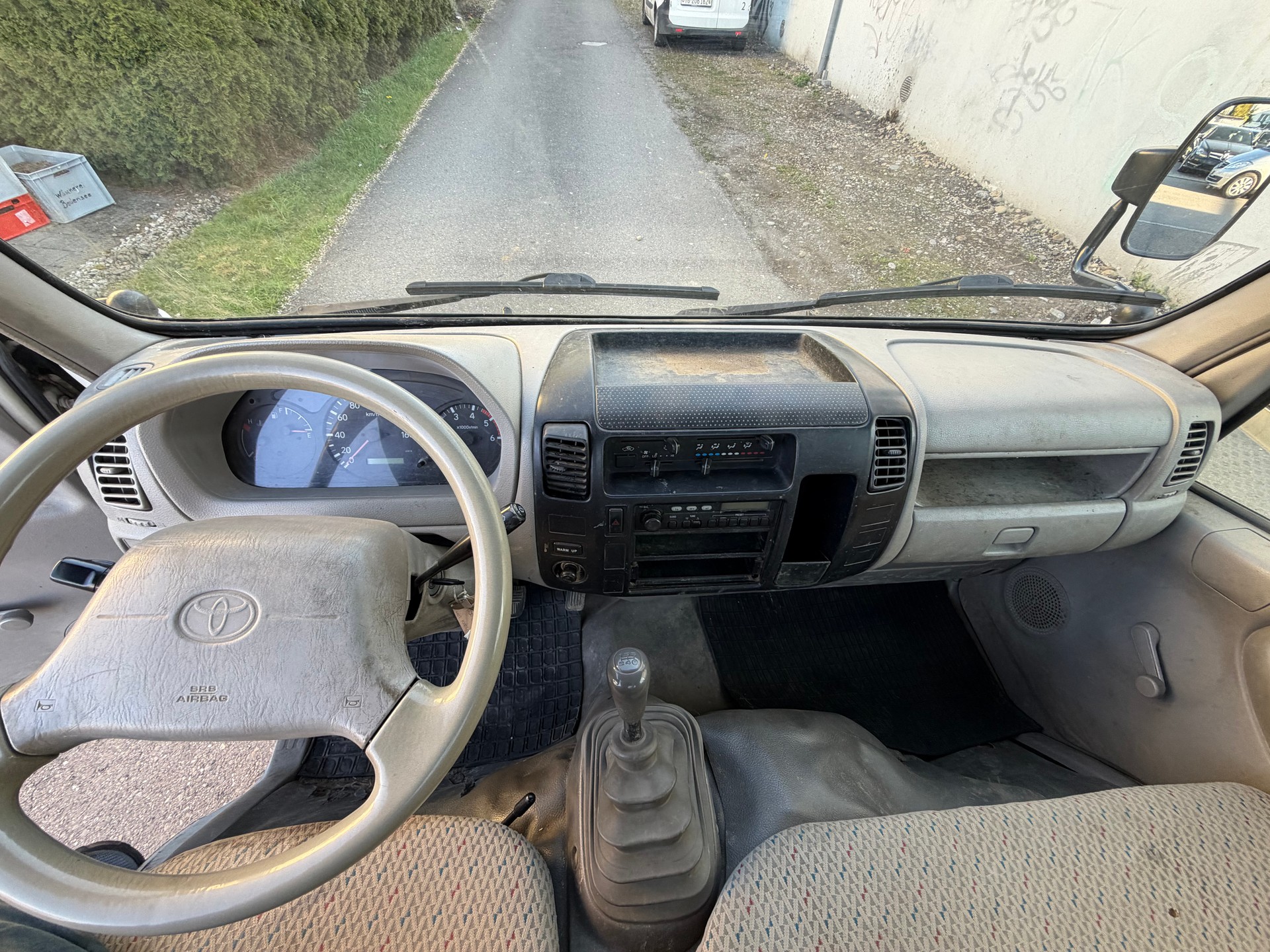 TOYOTA Dyna 100 2.5 D-4D-image-9