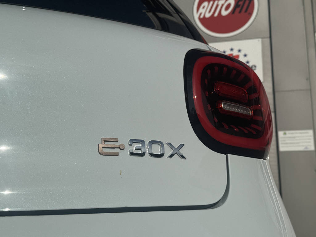 JAC E30X City-image-14