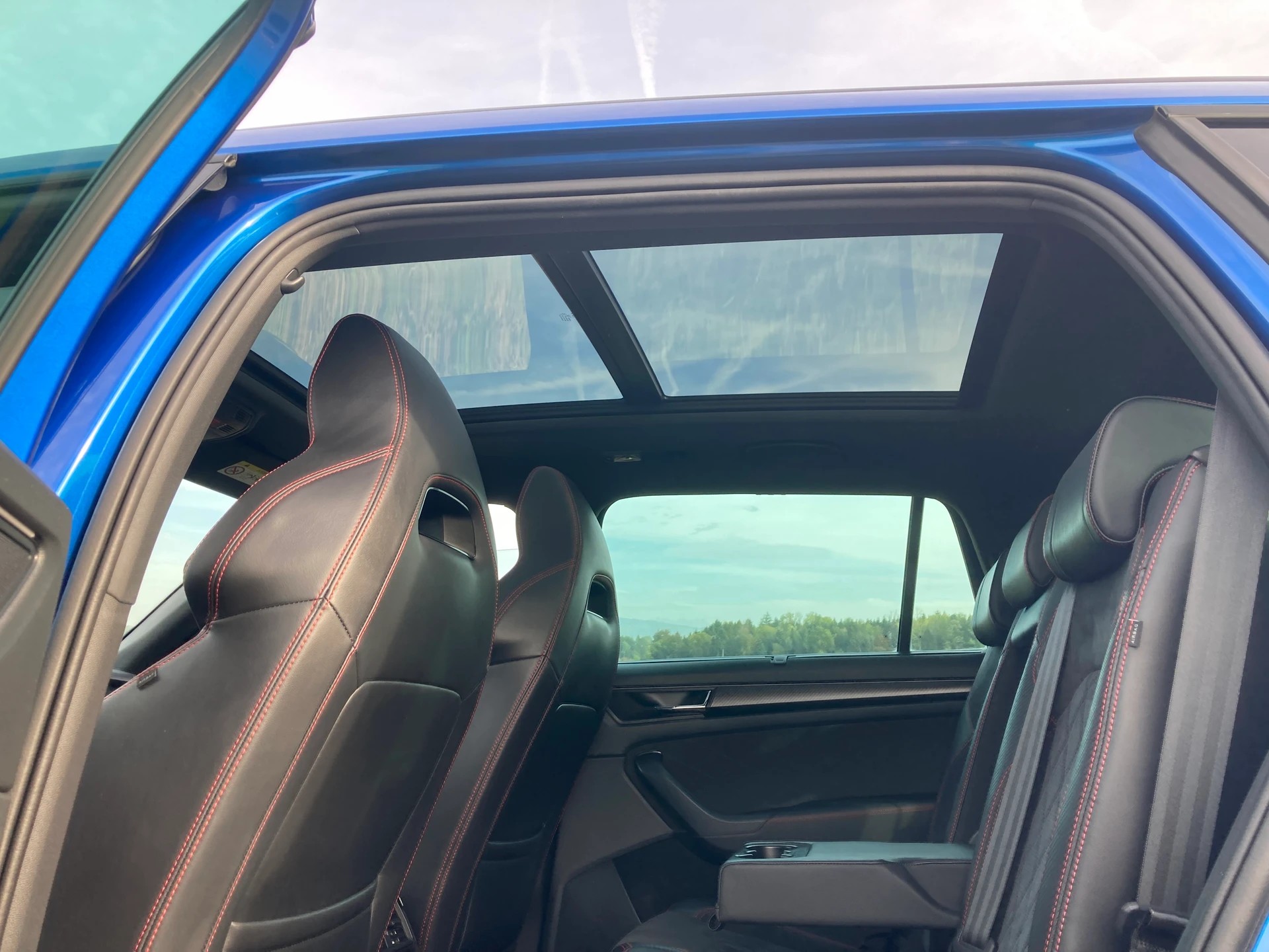 SKODA Kodiaq 2.0 Bi-TDI SCR RS 4x4 DSG 7 Sitzer mit Anhängerkupplung-image-8