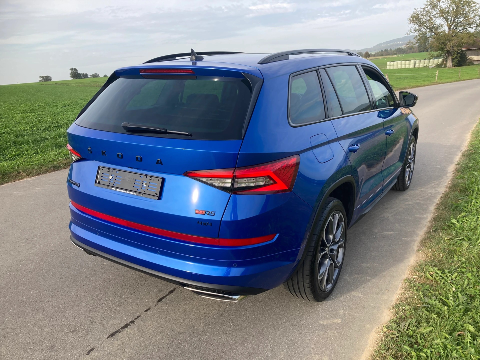 SKODA Kodiaq 2.0 Bi-TDI SCR RS 4x4 DSG 7 Sitzer mit Anhängerkupplung-image-2