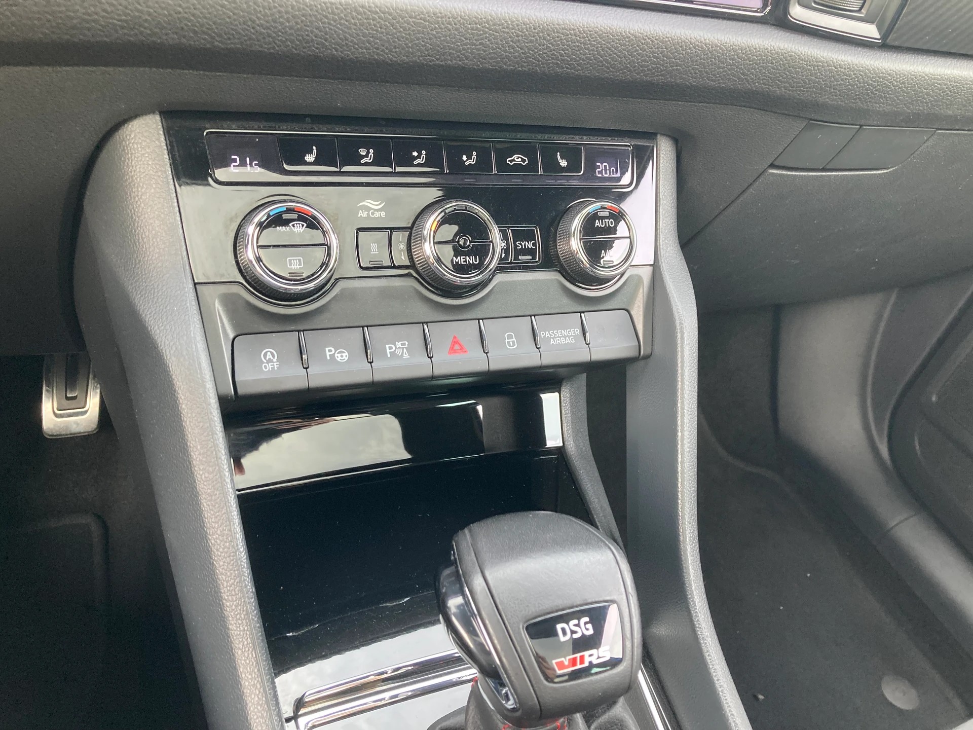 SKODA Kodiaq 2.0 Bi-TDI SCR RS 4x4 DSG 7 Sitzer mit Anhängerkupplung-image-12