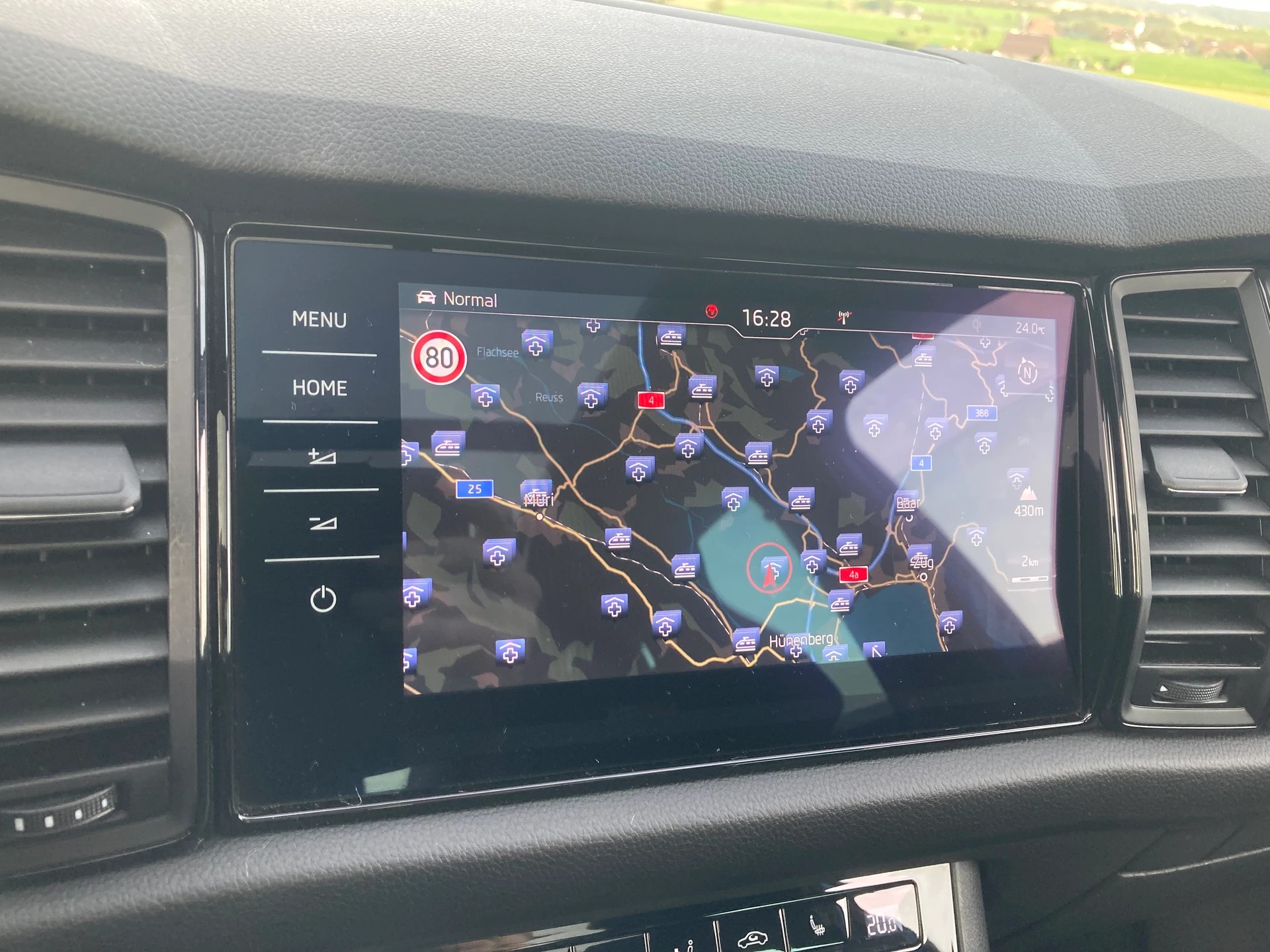 SKODA Kodiaq 2.0 Bi-TDI SCR RS 4x4 DSG 7 Sitzer mit Anhängerkupplung-image-9