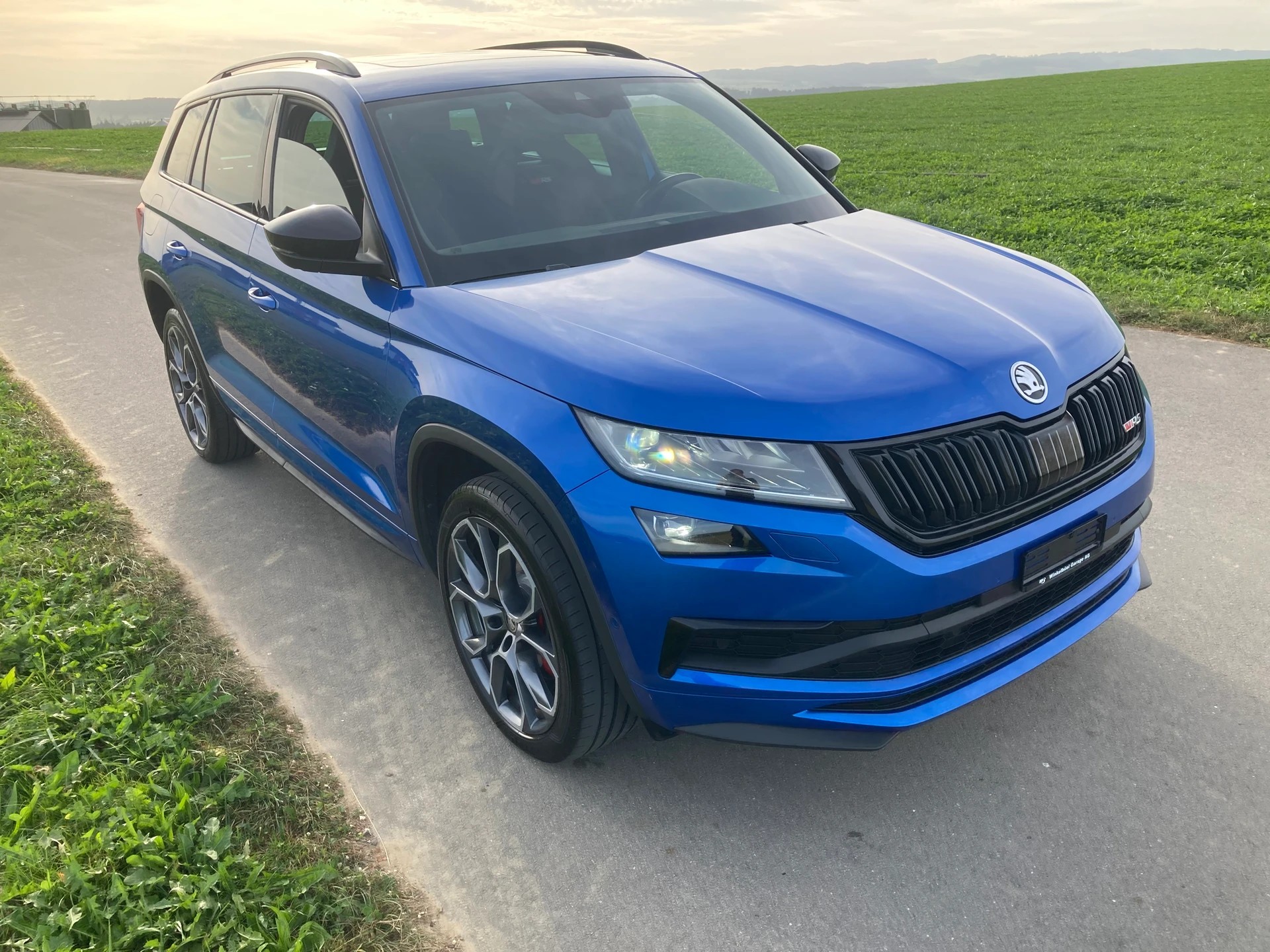 SKODA Kodiaq 2.0 Bi-TDI SCR RS 4x4 DSG 7 Sitzer mit Anhängerkupplung-image-1