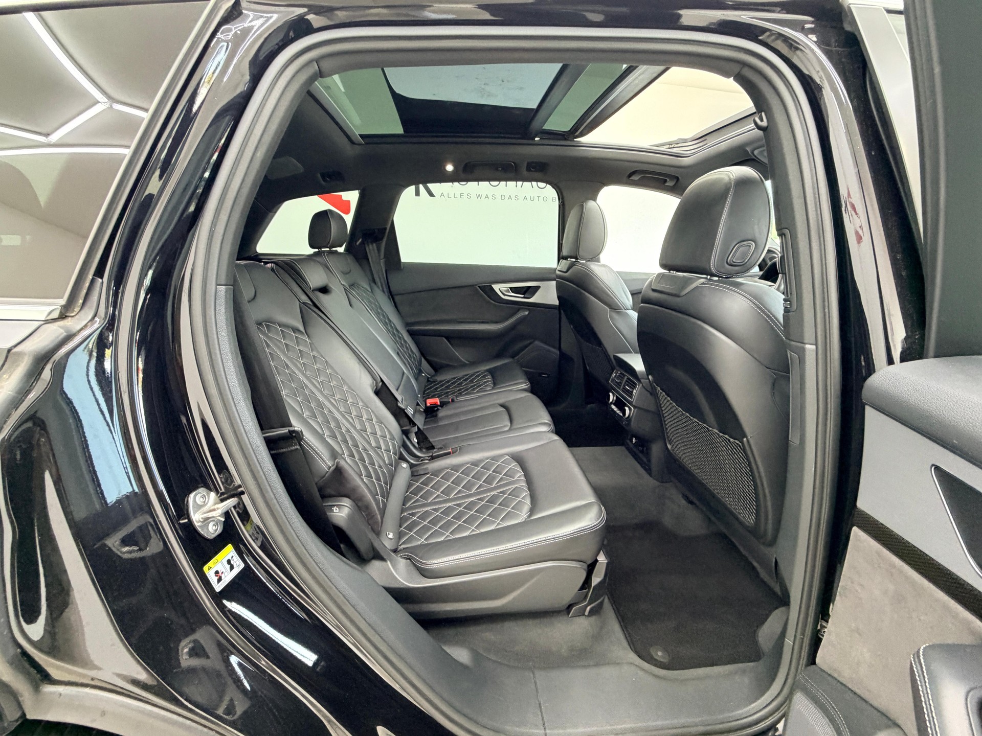 AUDI SQ7 4.0 TDI quattro tiptronic | 7 Plätze | Panorama | ABT-Felgen | Vollaustattung |-image-13