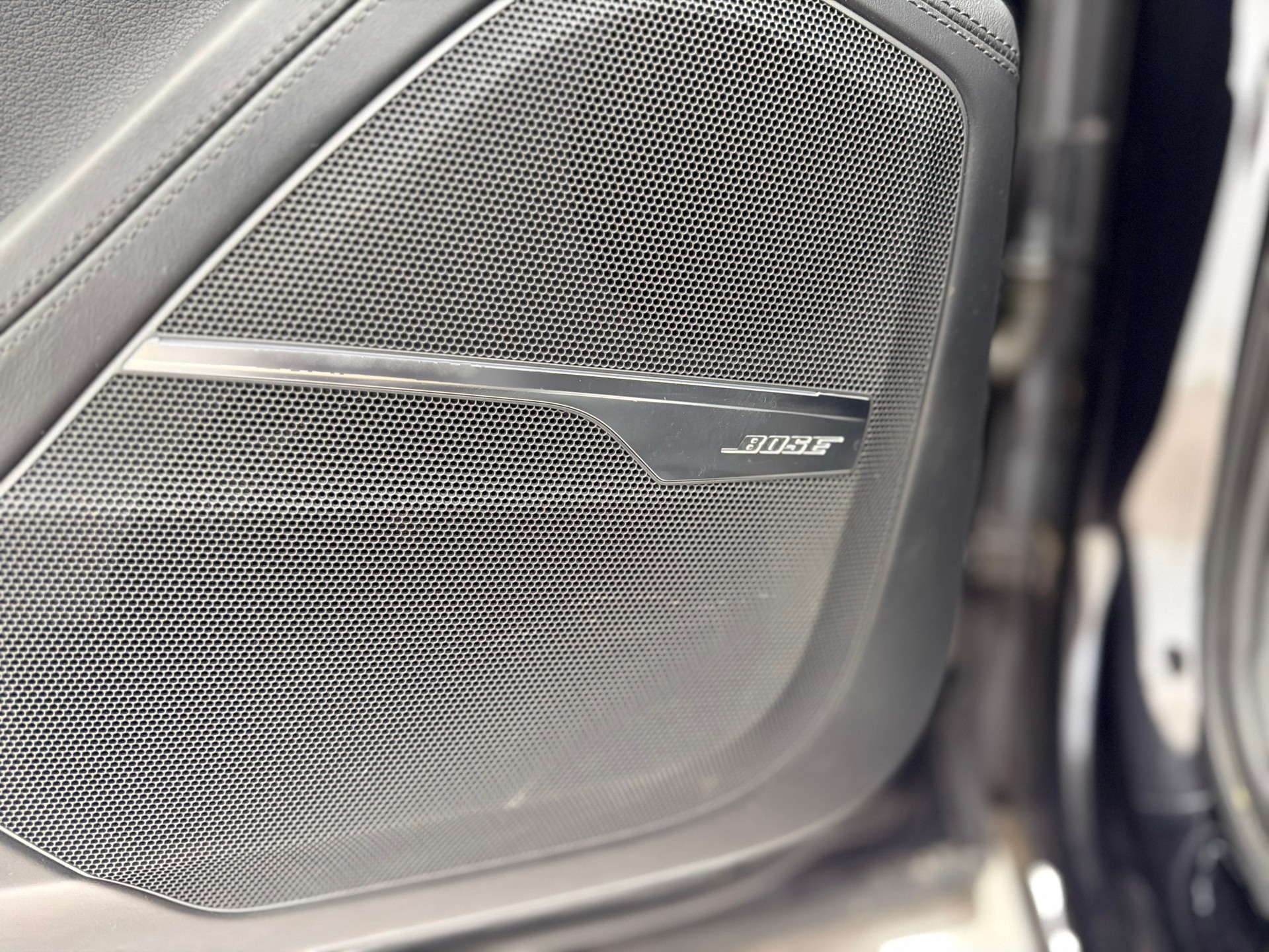 AUDI SQ7 4.0 TDI quattro tiptronic | 7 Plätze | Panorama | ABT-Felgen | Vollaustattung |-image-22
