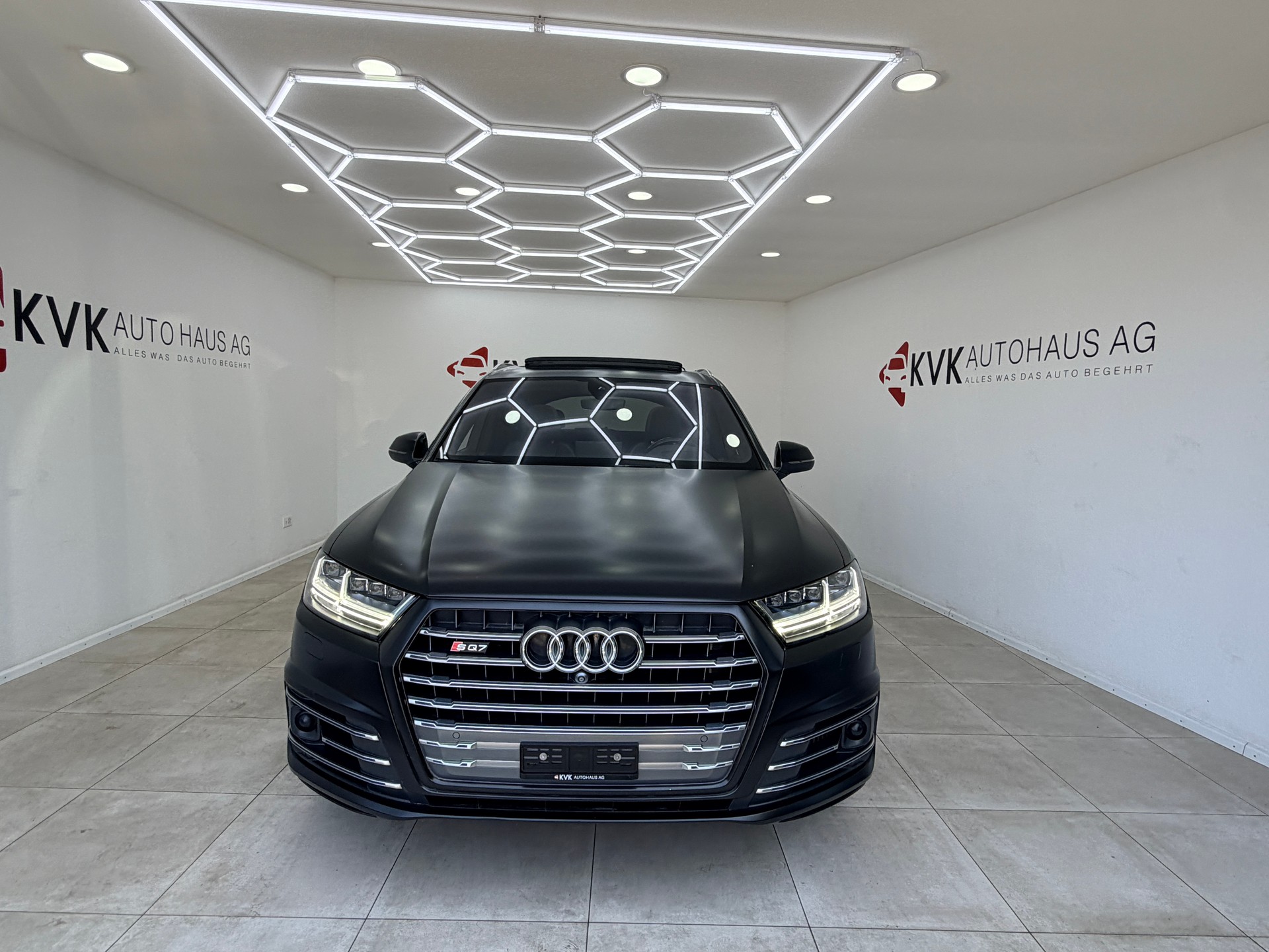 AUDI SQ7 4.0 TDI quattro tiptronic | 7 Plätze | Panorama | ABT-Felgen | Vollaustattung |-image-1