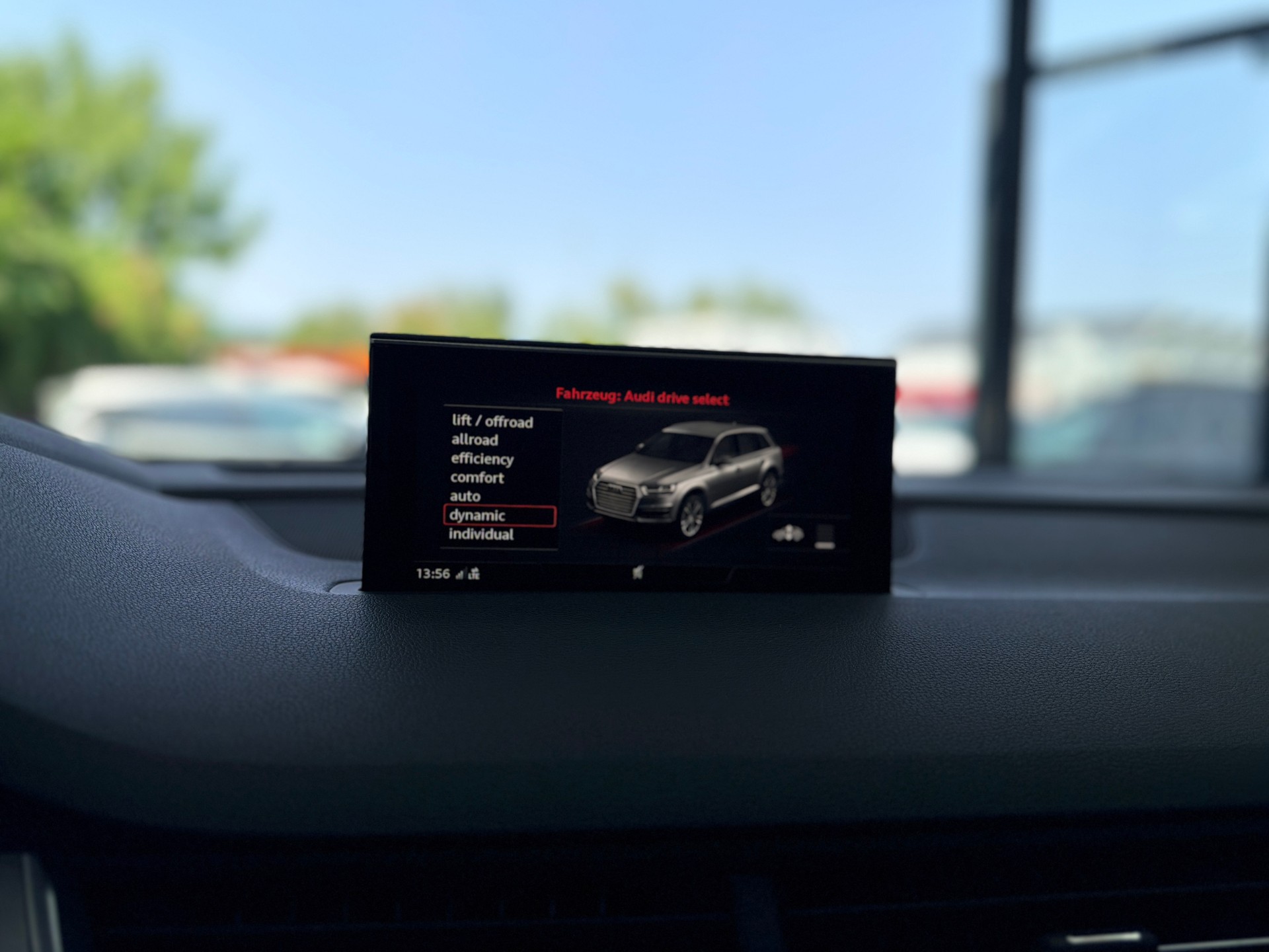 AUDI SQ7 4.0 TDI quattro tiptronic | 7 Plätze | Panorama | ABT-Felgen | Vollaustattung |-image-16