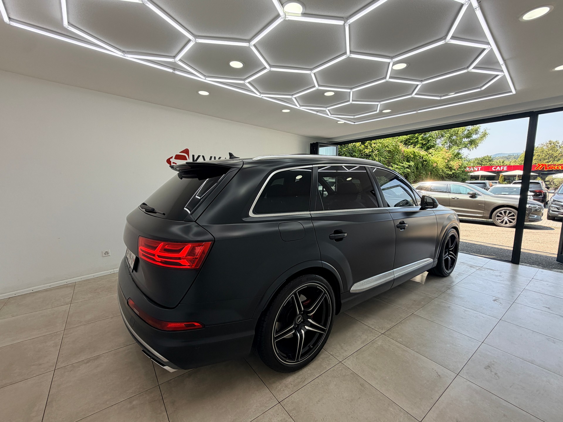 AUDI SQ7 4.0 TDI quattro tiptronic | 7 Plätze | Panorama | ABT-Felgen | Vollaustattung |-image-3