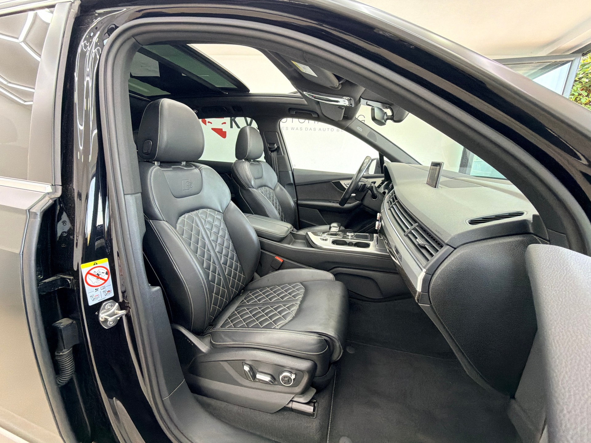 AUDI SQ7 4.0 TDI quattro tiptronic | 7 Plätze | Panorama | ABT-Felgen | Vollaustattung |-image-14