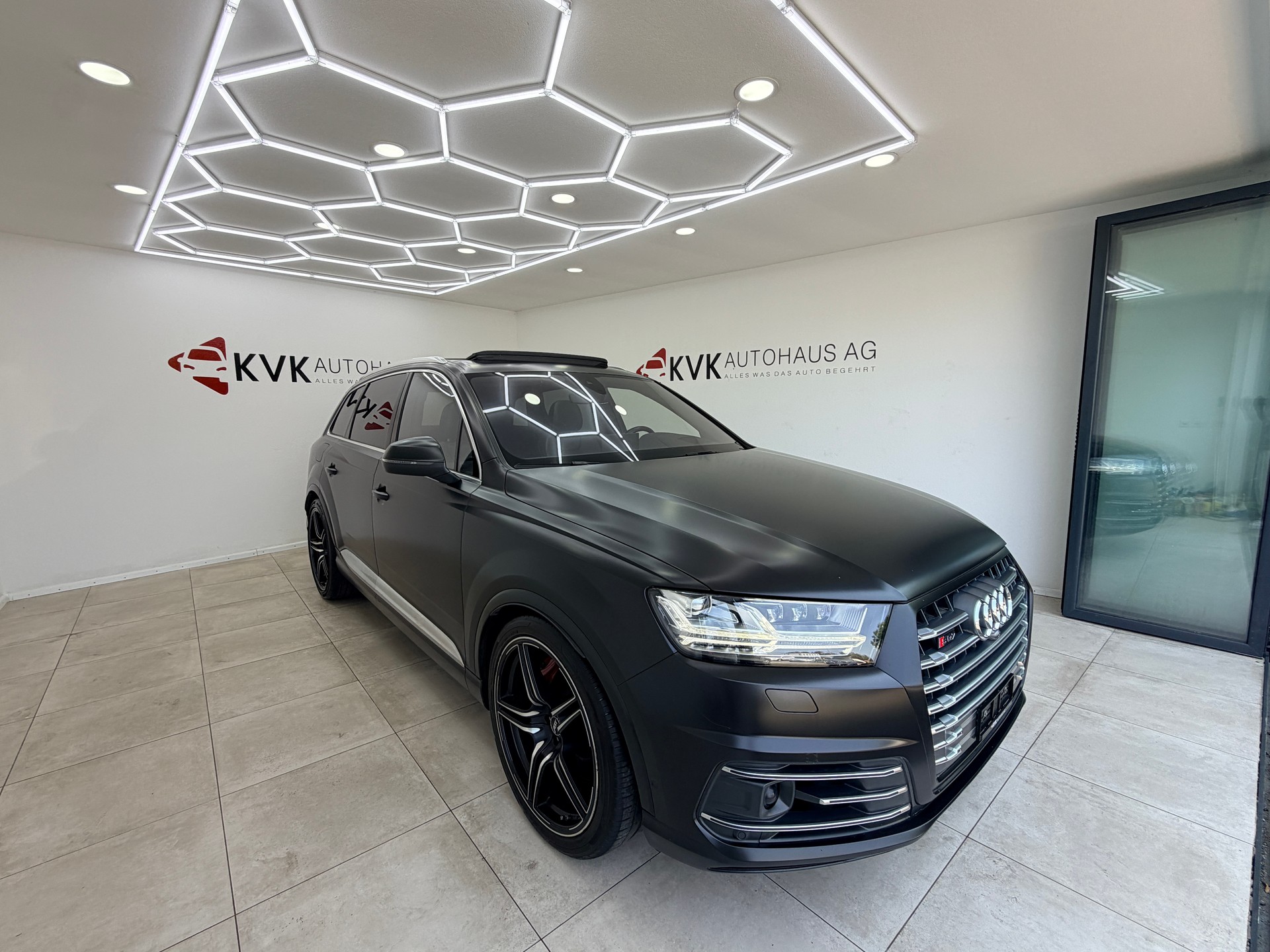 AUDI SQ7 4.0 TDI quattro tiptronic | 7 Plätze | Panorama | ABT-Felgen | Vollaustattung |-image-2
