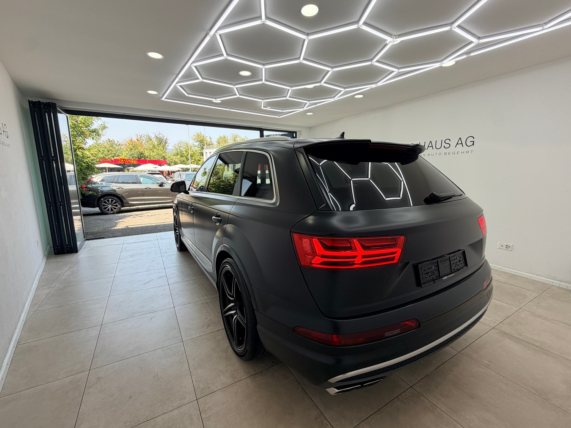 AUDI SQ7 4.0 TDI quattro tiptronic | 7 Plätze | Panorama | ABT-Felgen | Vollaustattung |-image-5