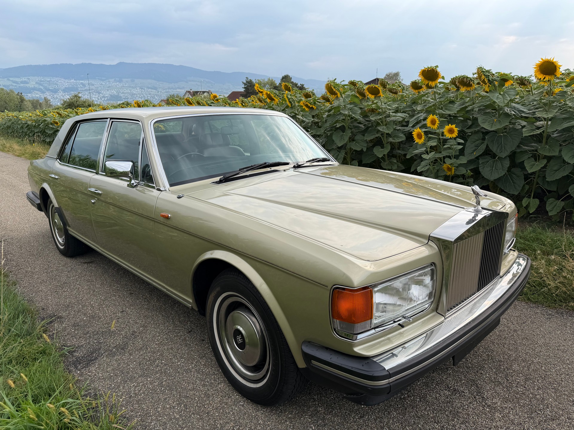 ROLLS-ROYCE Silver Spur LWB-image-0
