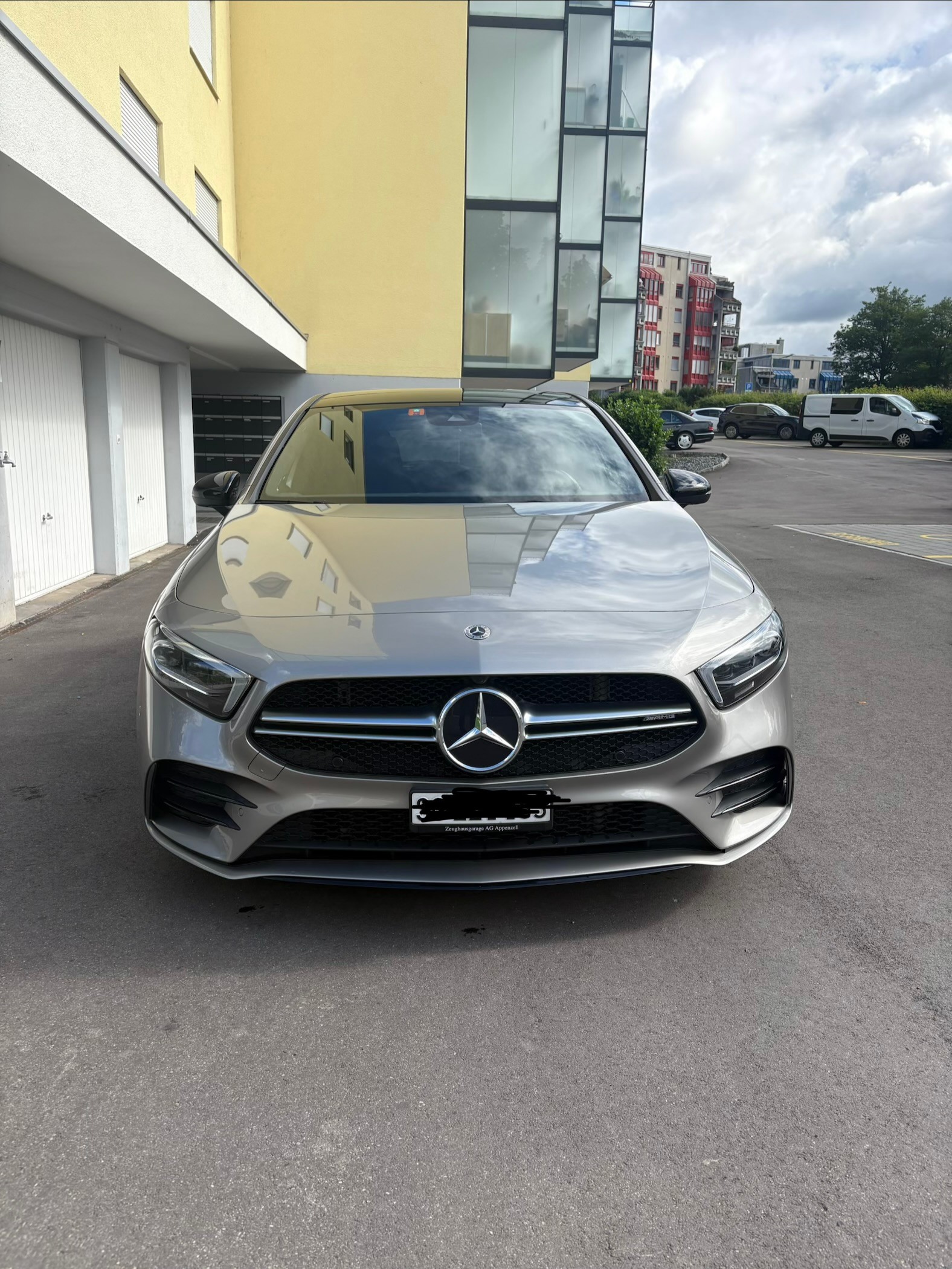 MERCEDES-BENZ A 35 AMG 4matic-image-0