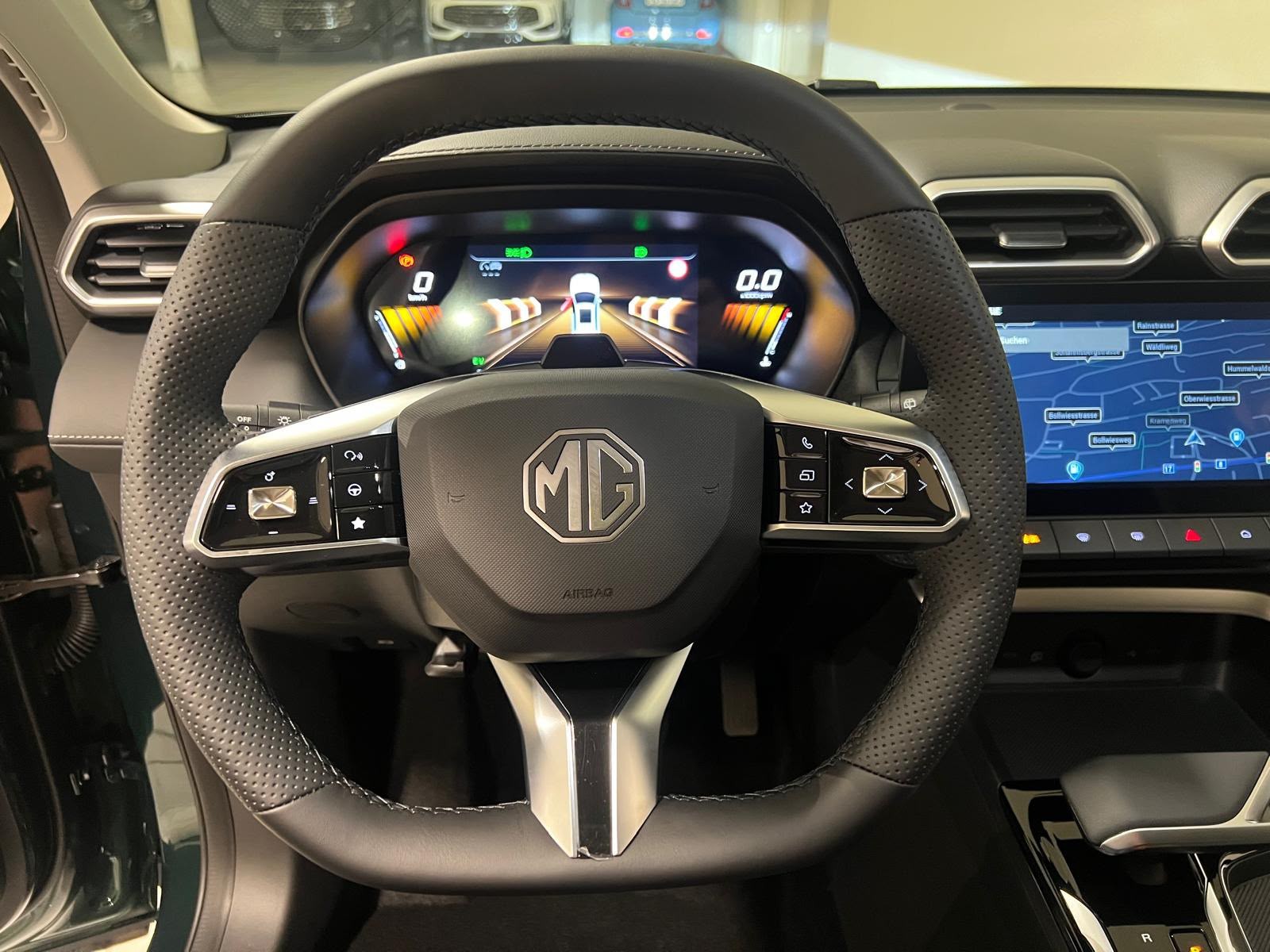 MG ZS 1.5 HEV Luxury-image-8