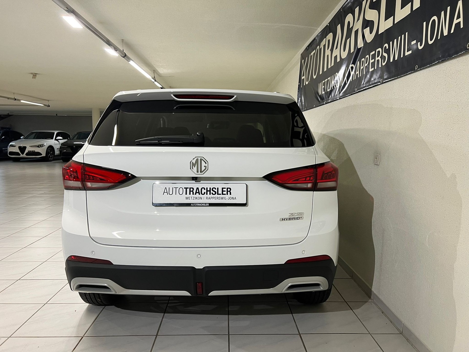 MG ZS 1.5 HEV Luxury-image-4